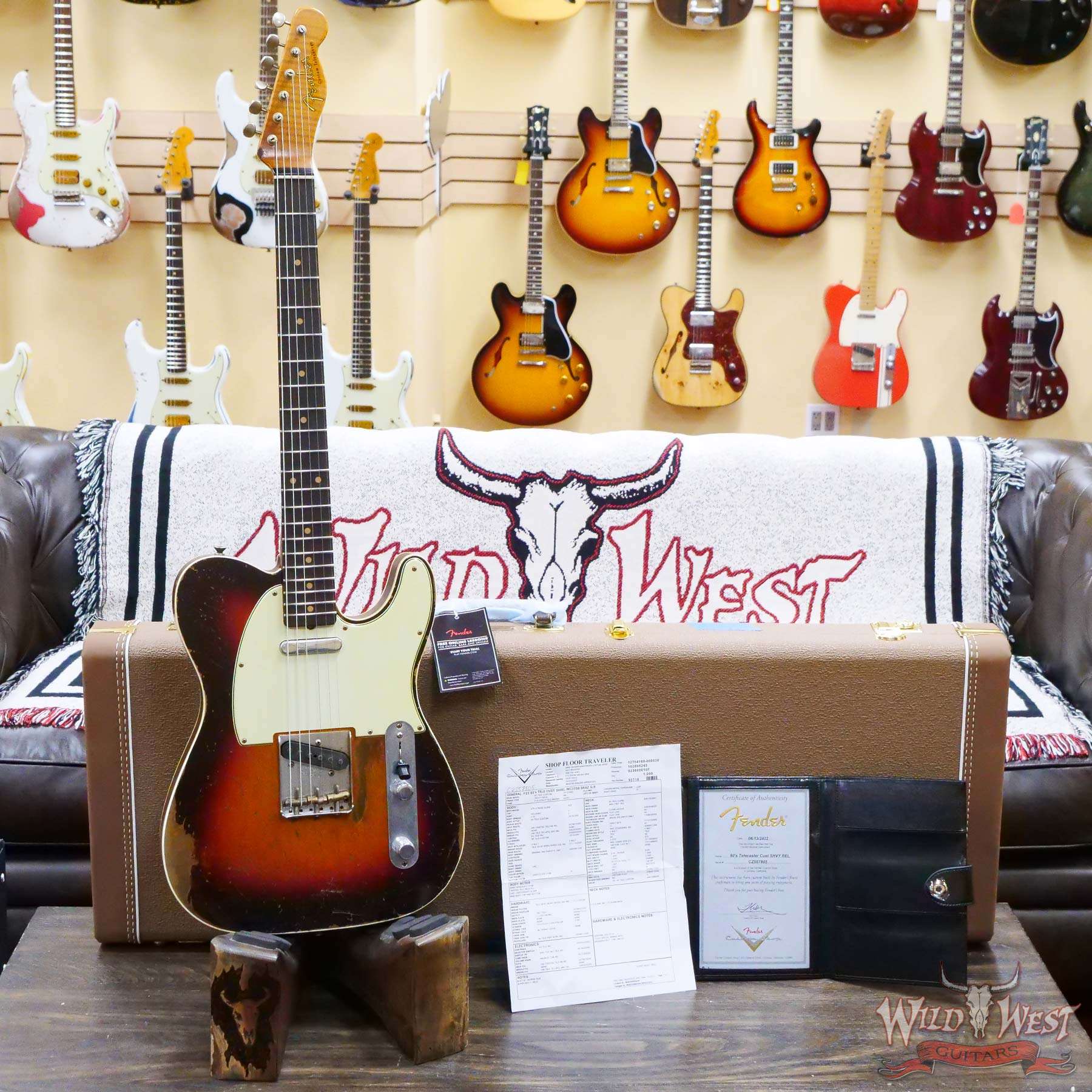 fendercs-60stelecst-cz557805-d1__wwg.jpg Fender Custom Shop 2022 Winter Event #23 George Ruiz Apprentice Masterbuilt ‘60s Telecaster Custom Brazilian Super Heavy Relic 3-Color Sunburst - Image 6