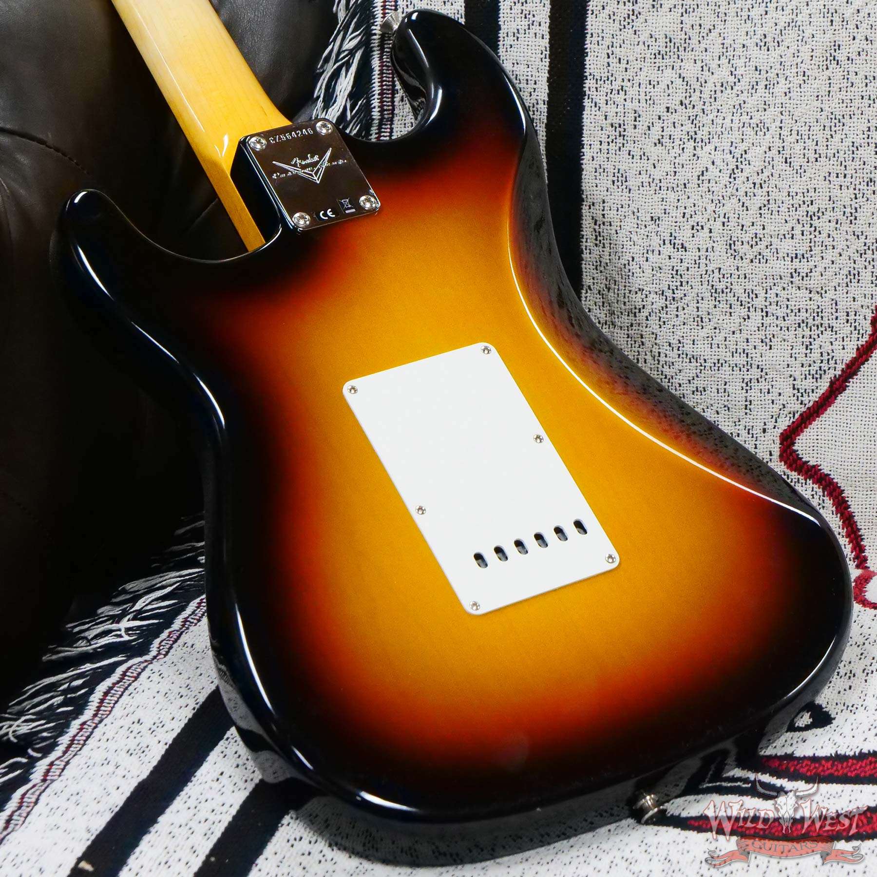 fendercs-66stratrw-lcc-3ts-cz564246-d7__wwg.jpg Fender Custom Shop 1966 Stratocaster Rosewood Fingerboard Deluxe Closet Classic 3-Color Sunburst - Image 12