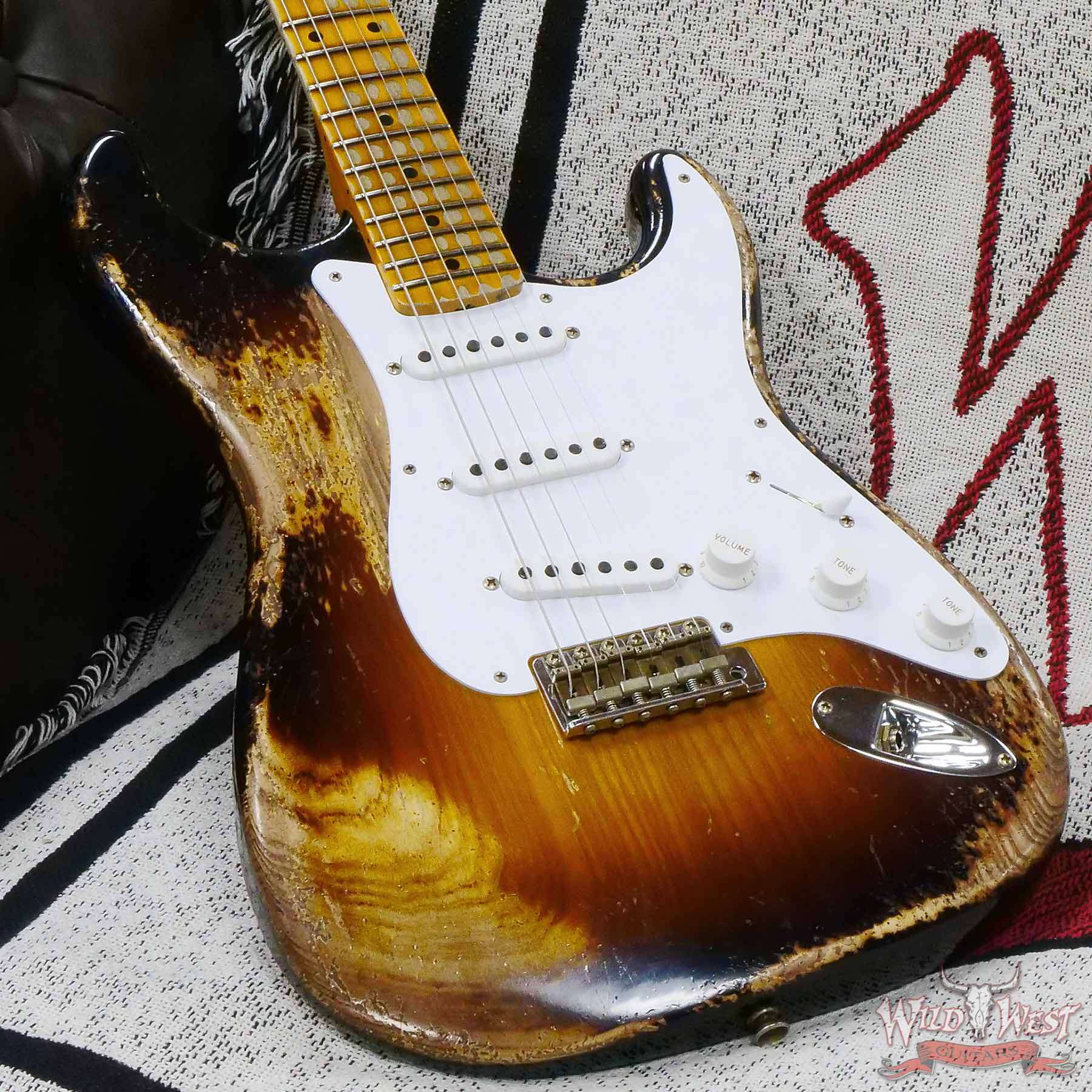 fendercs-70th1954strat-shr-xn4395-d3__wwg-1.jpg Fender Custom Shop Limited Edition 70th Anniversary 1954 Stratocaster Super Heavy Relic Wide Fade 2 Tone Sunburst 7.85 LBS - Image 8