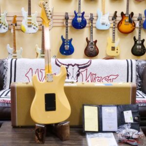 Fender Custom Shop Limited Edition 70th Anniversary 1954 Stratocaster Journeyman Relic Nocaster Blonde with Black Pickguard 7.50 LBS - Image 10