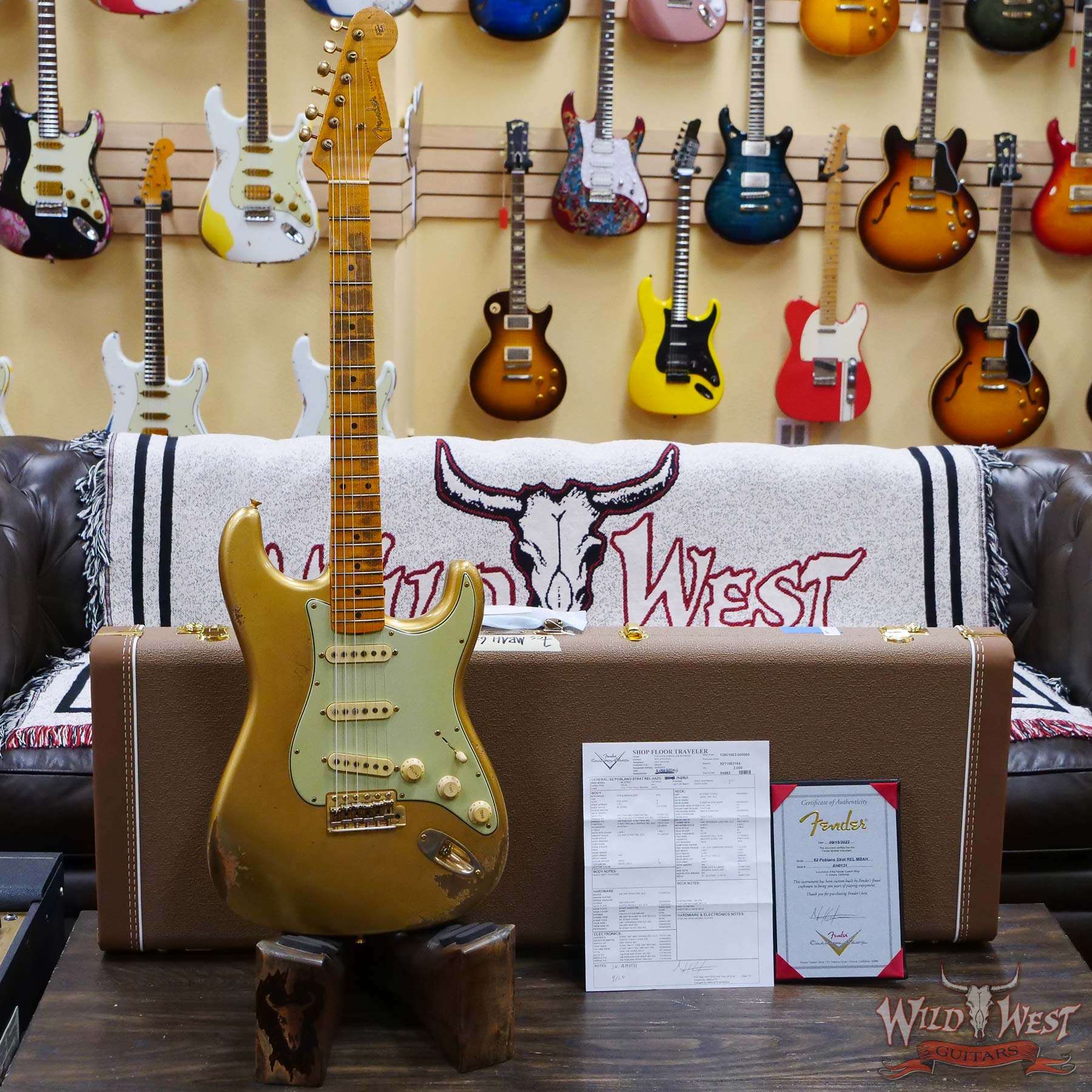 fendercs-ah0131-d1__wwg.jpg Fender Custom Shop Andy Hicks Masterbuilt 1962 Poblano Stratocaster Josefina Hand-Wound Pickups Relic Aged Aztec Gold - Image 6
