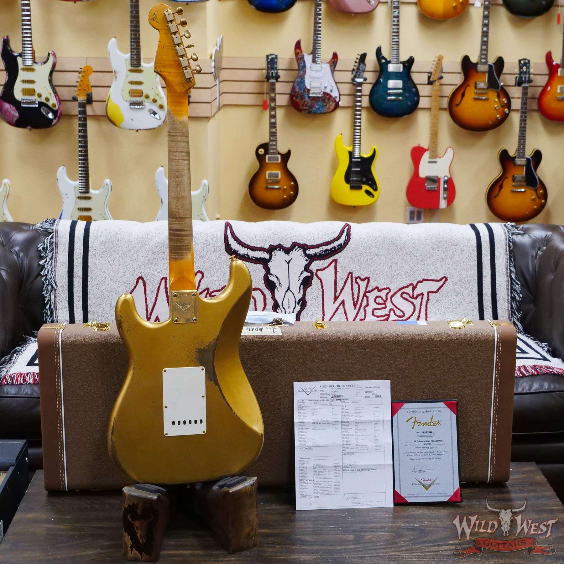 fendercs-ah0131-d4__wwg.jpg Fender Custom Shop Andy Hicks Masterbuilt 1962 Poblano Stratocaster Josefina Hand-Wound Pickups Relic Aged Aztec Gold - Image 9