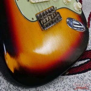 Fender Custom Shop Andy Hicks Masterbuilt 1964 Stratocaster Brazilian Rosewood Board Josefina Hand-Wound Pickups Joueneyman Relic Target 3 Tone Sunburst - Image 10