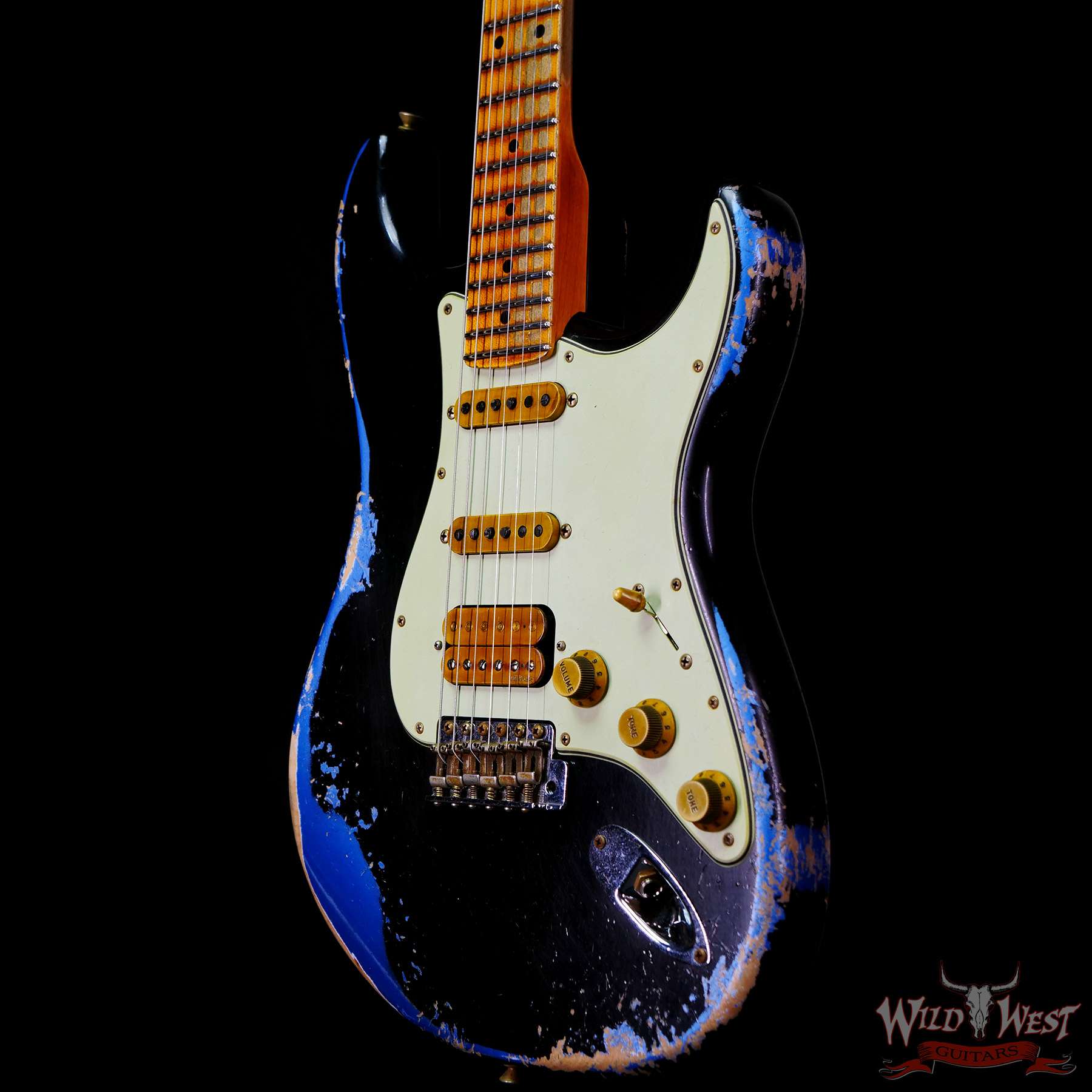 fendercs-bl2-rw22-lpb-r116029-br__wwg.jpg Fender Custom Shop Wild West Black Lightning 2.0 Stratocaster HSS Maple Board 22 Frets Heavy Relic Lake Placid Blue - Image 2