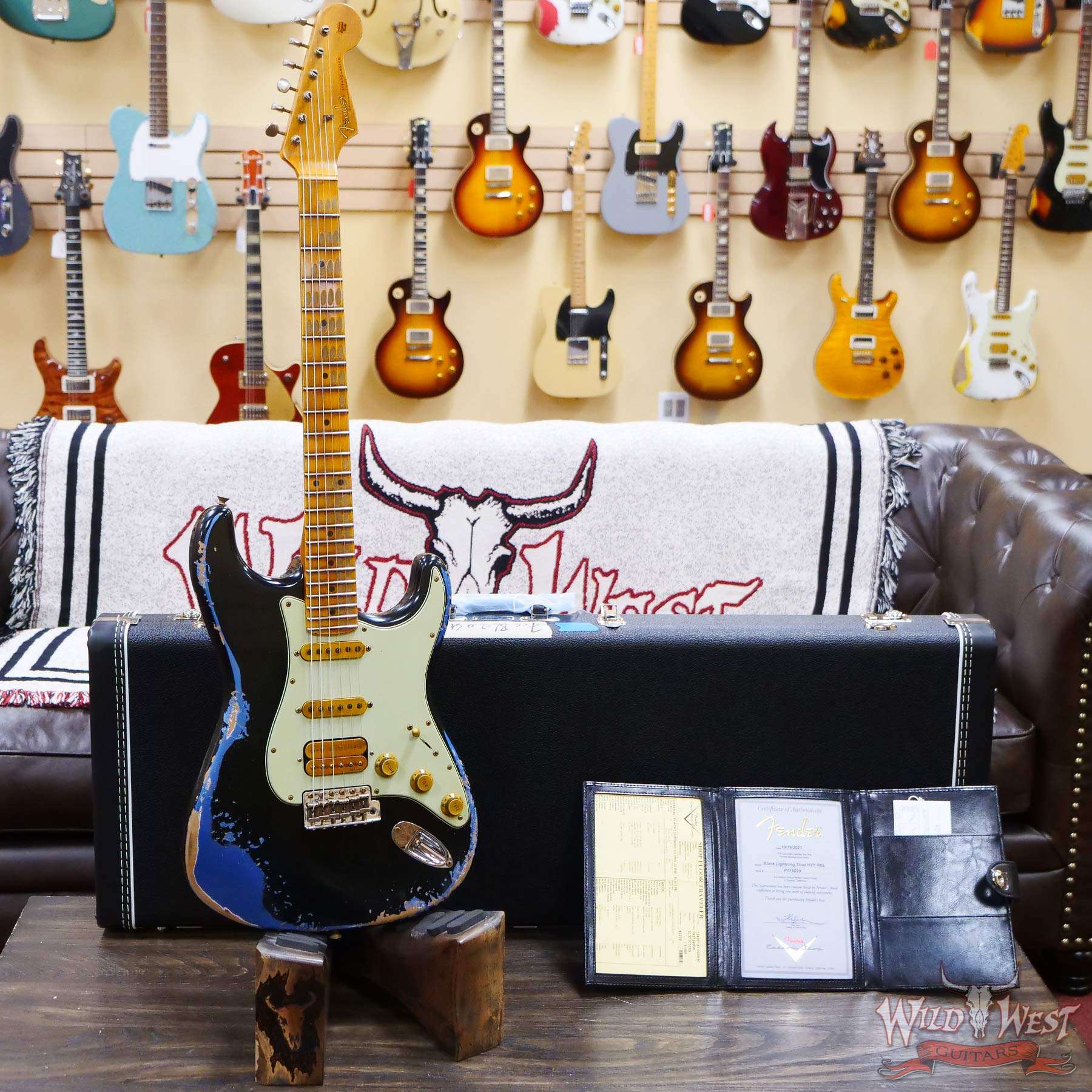 fendercs-bl2-rw22-lpb-r116029-d1__wwg.jpg Fender Custom Shop Wild West Black Lightning 2.0 Stratocaster HSS Maple Board 22 Frets Heavy Relic Lake Placid Blue - Image 6