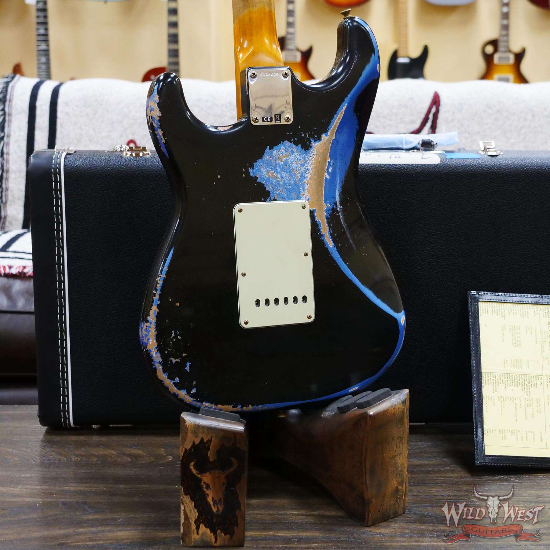 fendercs-bl2-rw22-lpb-r116029-d6__wwg.jpg Fender Custom Shop Wild West Black Lightning 2.0 Stratocaster HSS Maple Board 22 Frets Heavy Relic Lake Placid Blue - Image 11