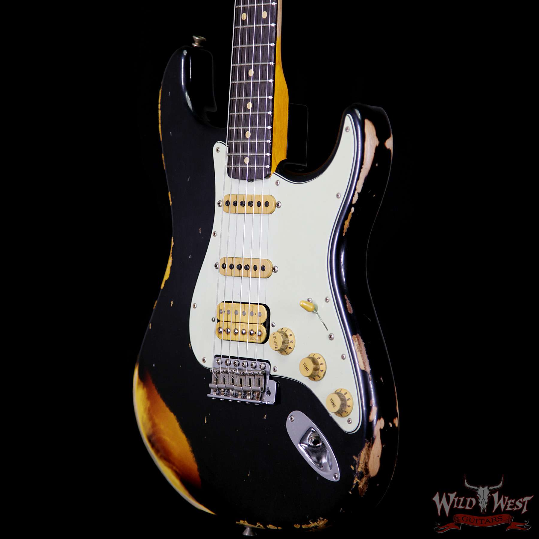 fendercs-blacklightning2-3ts-r91290-br__wwg.jpg Fender Custom Shop Black Lightning 2.0 Stratocaster Heavy Relic HSS 21 Frets Rosewood Board 3 Tone Sunburst - Image 2