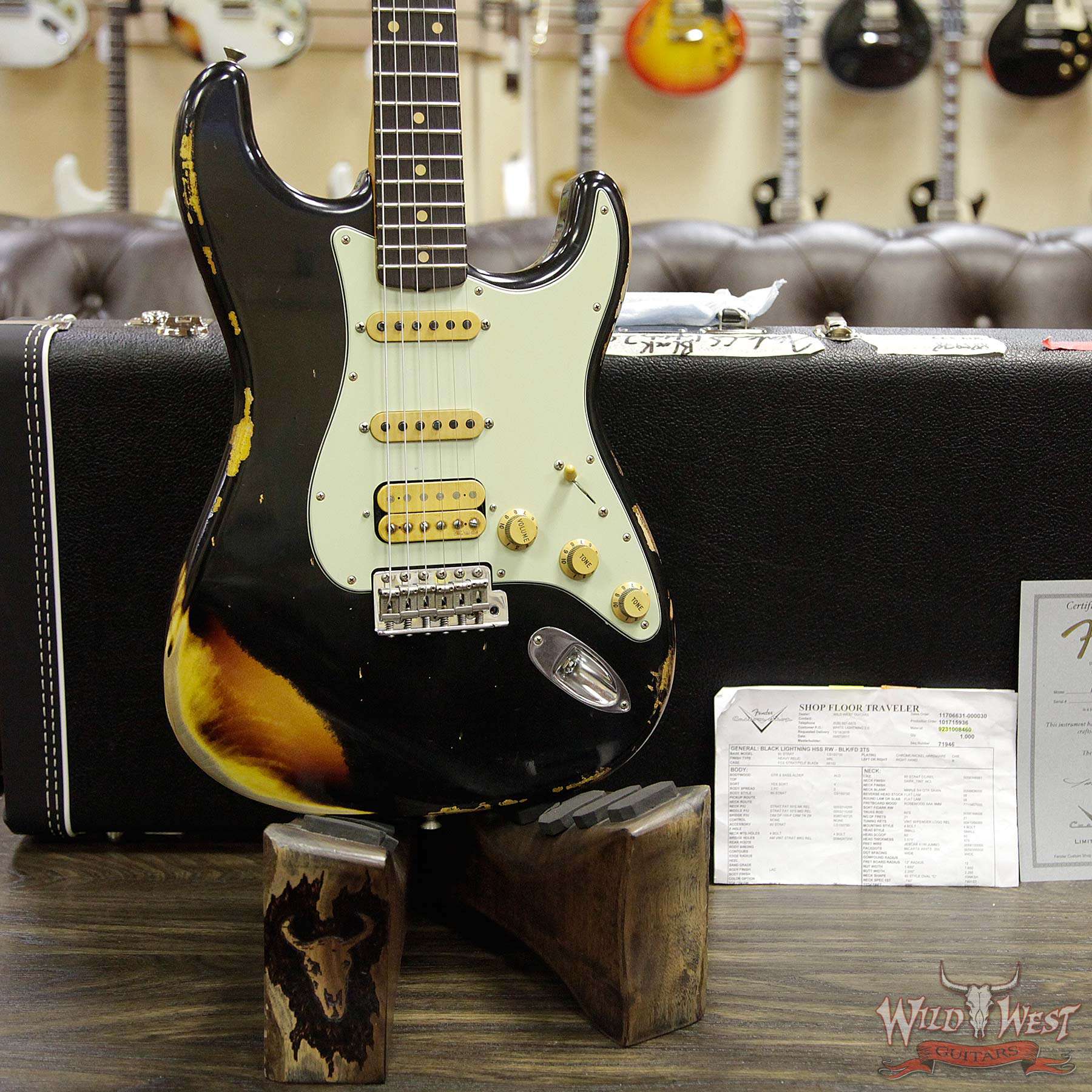 fendercs-blacklightning2-3ts-r91290-d2__wwg.jpg Fender Custom Shop Black Lightning 2.0 Stratocaster Heavy Relic HSS 21 Frets Rosewood Board 3 Tone Sunburst - Image 11