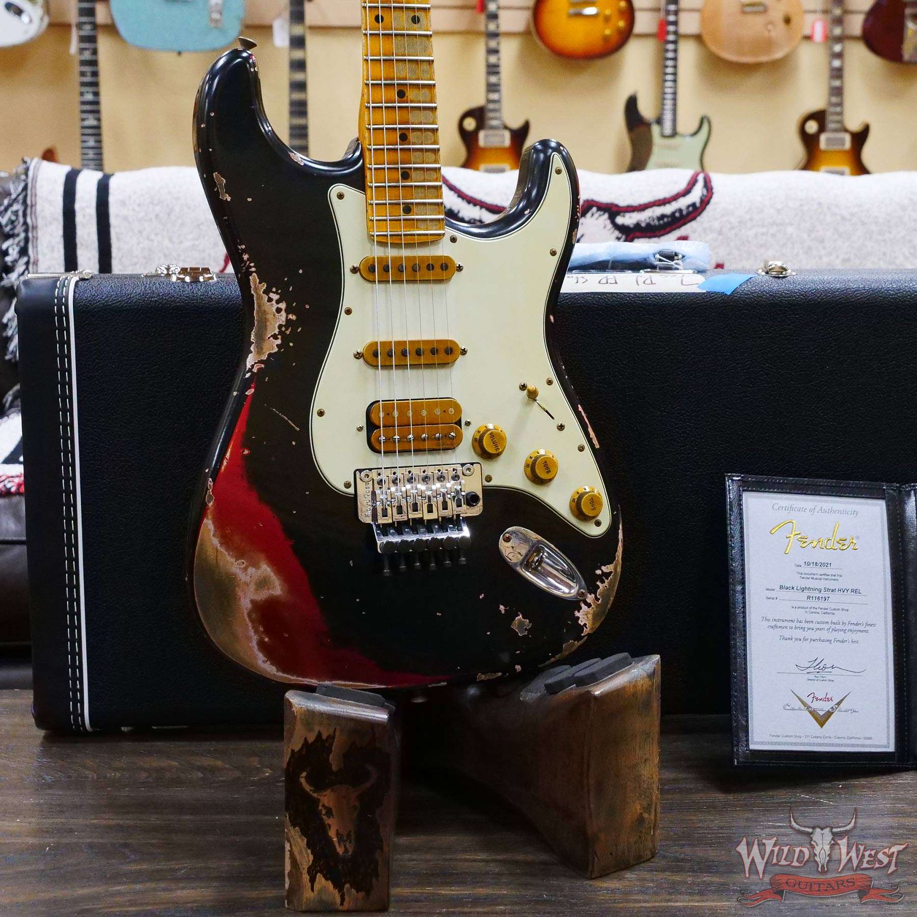 fendercs-blfr-car-r116197-d3__wwg.jpg Fender Custom Shop Wild West Black Lightning Stratocaster HSS Floyd Rose Maple Board 22 Frets Heavy Relic Candy Apple Red - Image 8