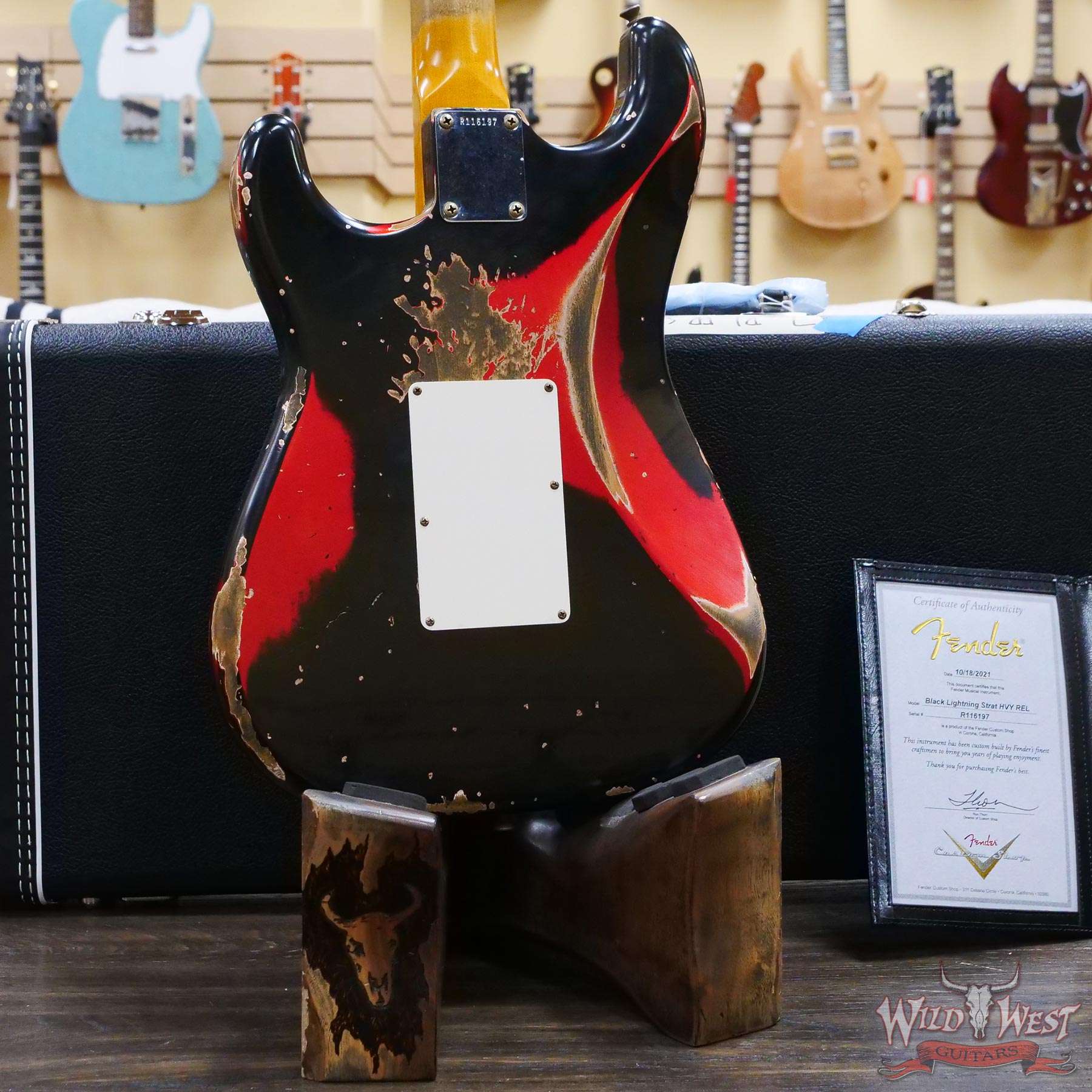 fendercs-blfr-car-r116197-d6__wwg.jpg Fender Custom Shop Wild West Black Lightning Stratocaster HSS Floyd Rose Maple Board 22 Frets Heavy Relic Candy Apple Red - Image 11