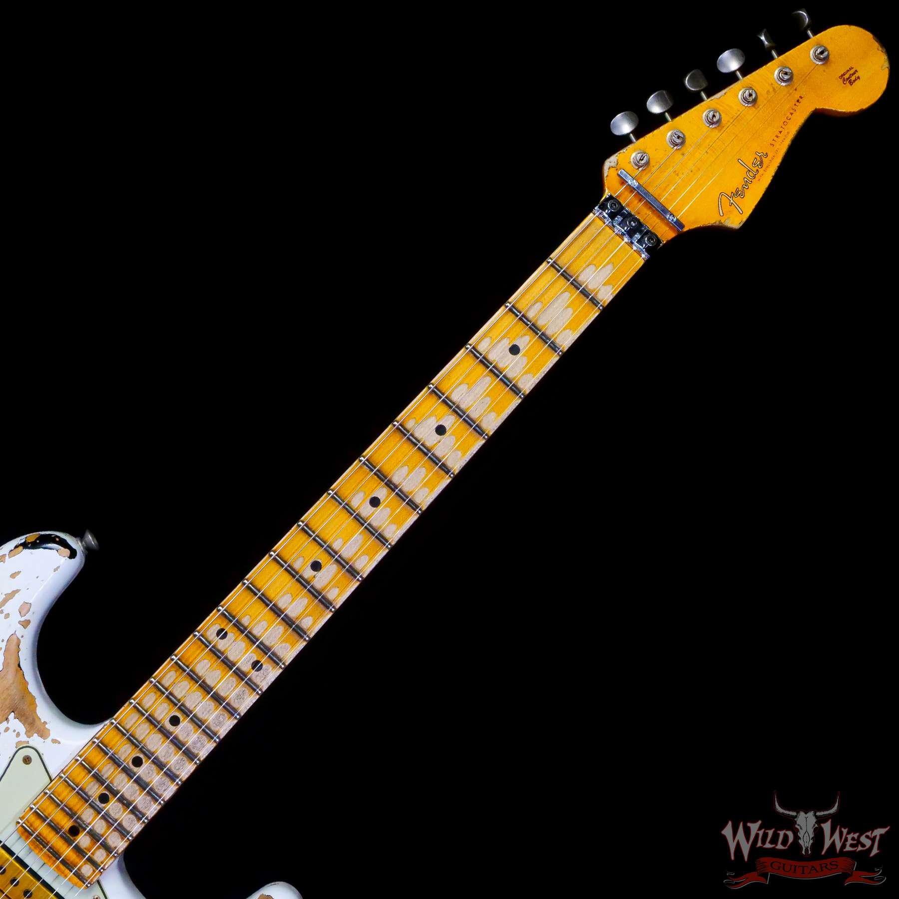 fendercs-blfr-hsh-r127544-c2__wwg.jpg Fender Custom Shop Wild West White Lightning Stratocaster HSH Floyd Rose Maple Board Heavy Relic Olympic White over Black - Image 4