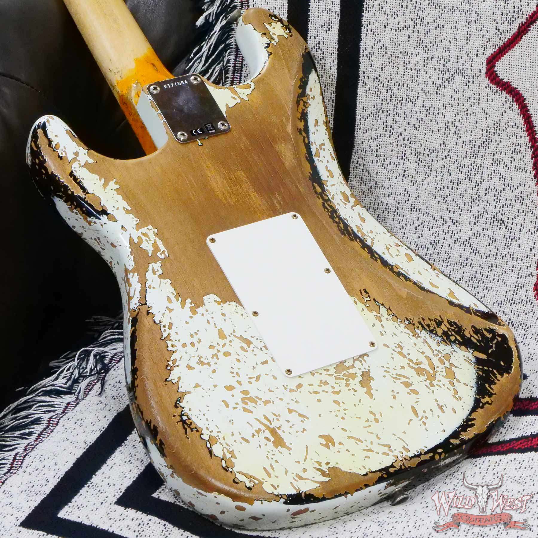 fendercs-blfr-hsh-r127544-d7__wwg.jpg Fender Custom Shop Wild West White Lightning Stratocaster HSH Floyd Rose Maple Board Heavy Relic Olympic White over Black - Image 12