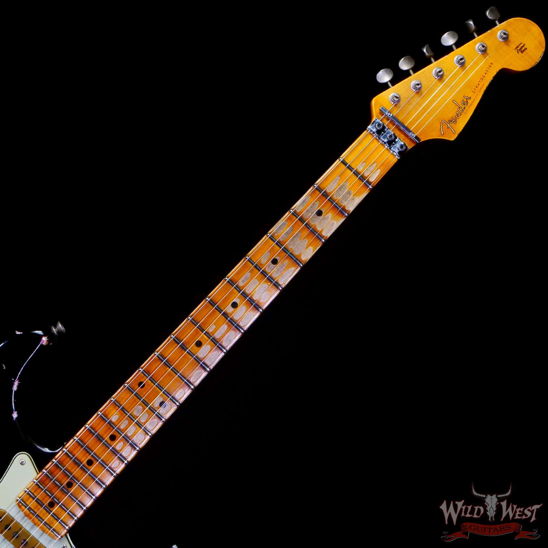 fendercs-blfr-ppsly-r130920-c2__wwg.jpg Fender Custom Shop Wild West Black Lightning Stratocaster HSS Floyd Rose Maple Board 22 Frets Heavy Relic Pink Paisley - Image 4