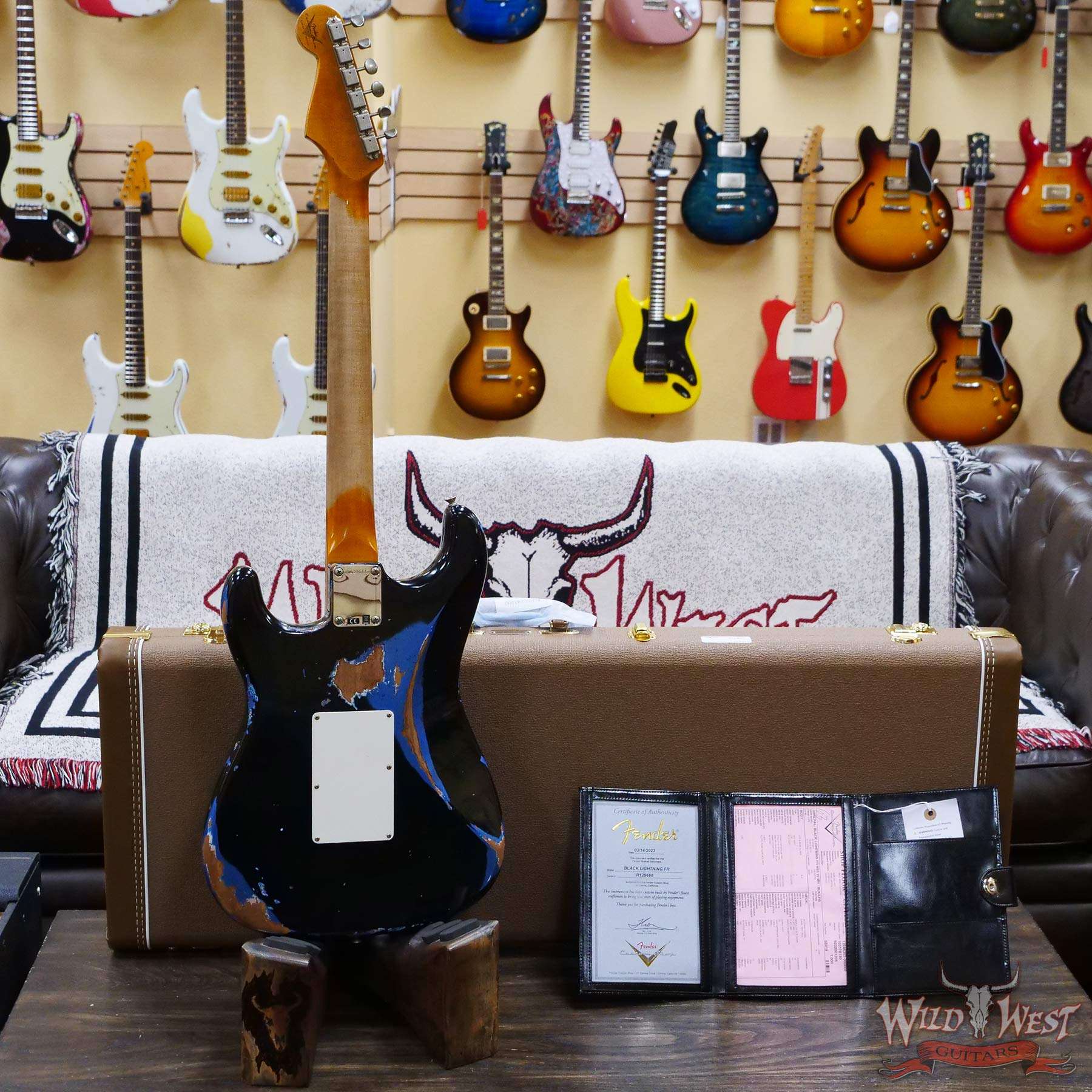 fendercs-blfr-r129666-d5__wwg.jpg Fender Custom Shop Wild West Black Lightning Stratocaster HSS Floyd Rose Maple Board 22 Frets Heavy Relic Lake Placid Blue - Image 10