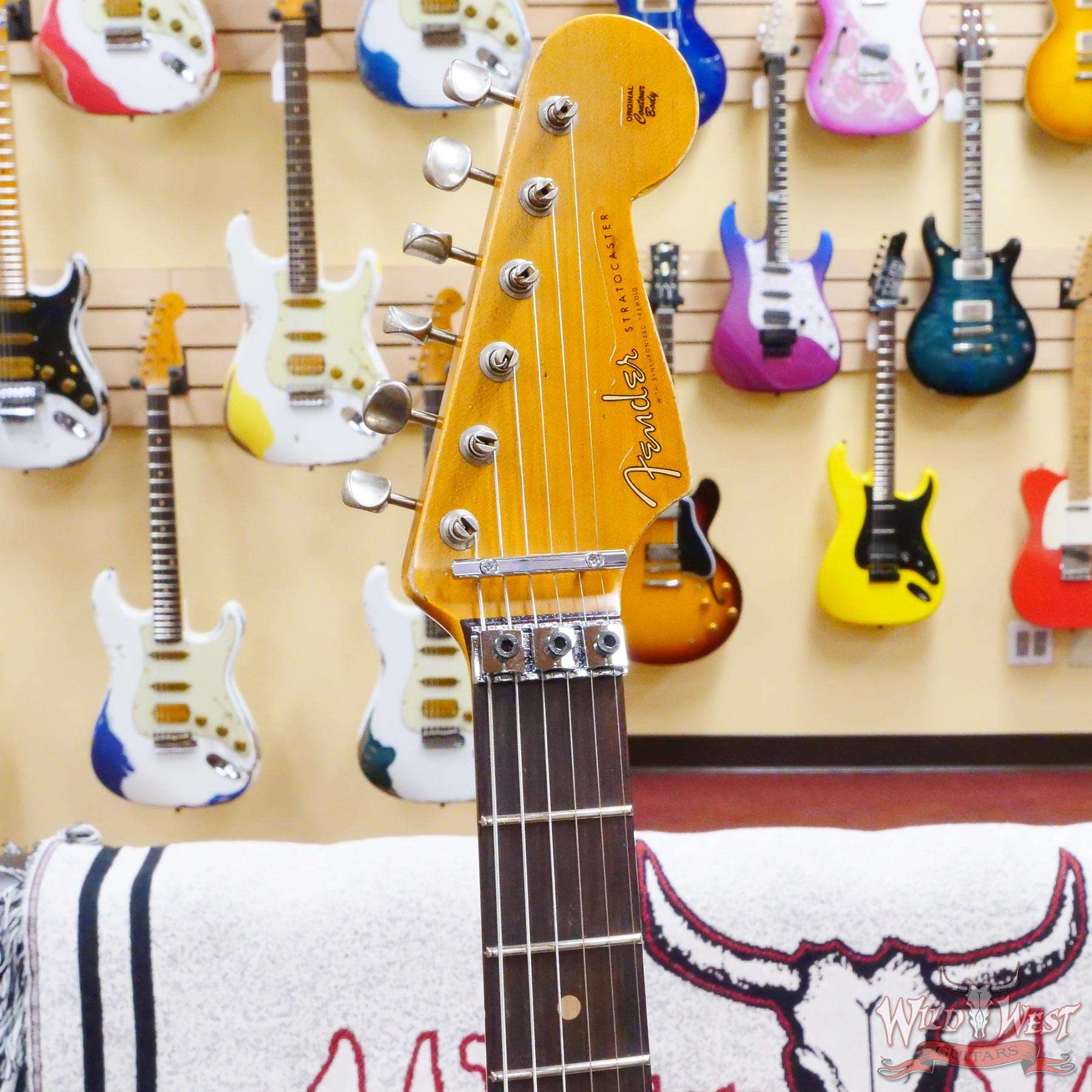 fendercs-blfr-r131024-d2__wwg.jpg Fender Custom Shop Wild West Black Lightning Stratocaster HSS Floyd Rose Rosewood Board 22 Frets Heavy Relic Candy Tangerine - Image 7