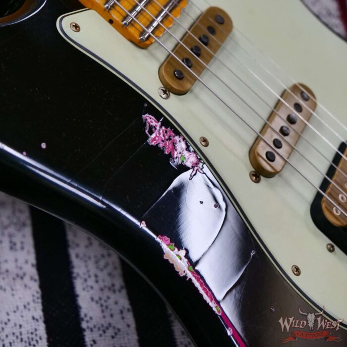 Fender Custom Shop Wild West Black Lightning Stratocaster HSS Floyd Rose Maple Fingerboard 22 Frets Heavy Relic Pink Paisley 7.85 lbs - Image 9
