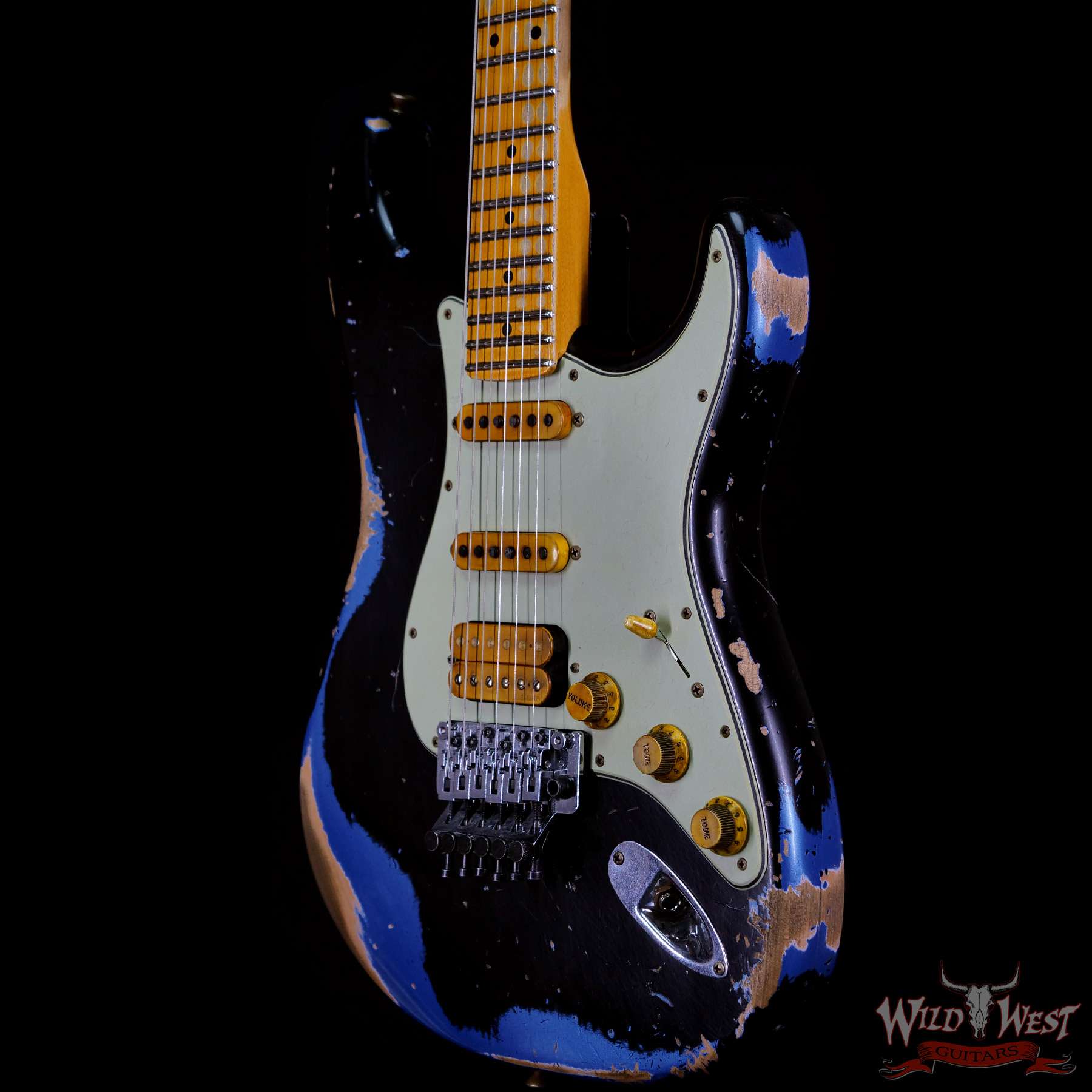 fendercs-blfr-strat-mn22-lpb-r113121-br__wwg.jpg Fender Custom Shop Wild West Black Lightning Stratocaster HSS Floyd Rose Maple Board 22 Frets Heavy Relic Lake Placid Blue - Image 2
