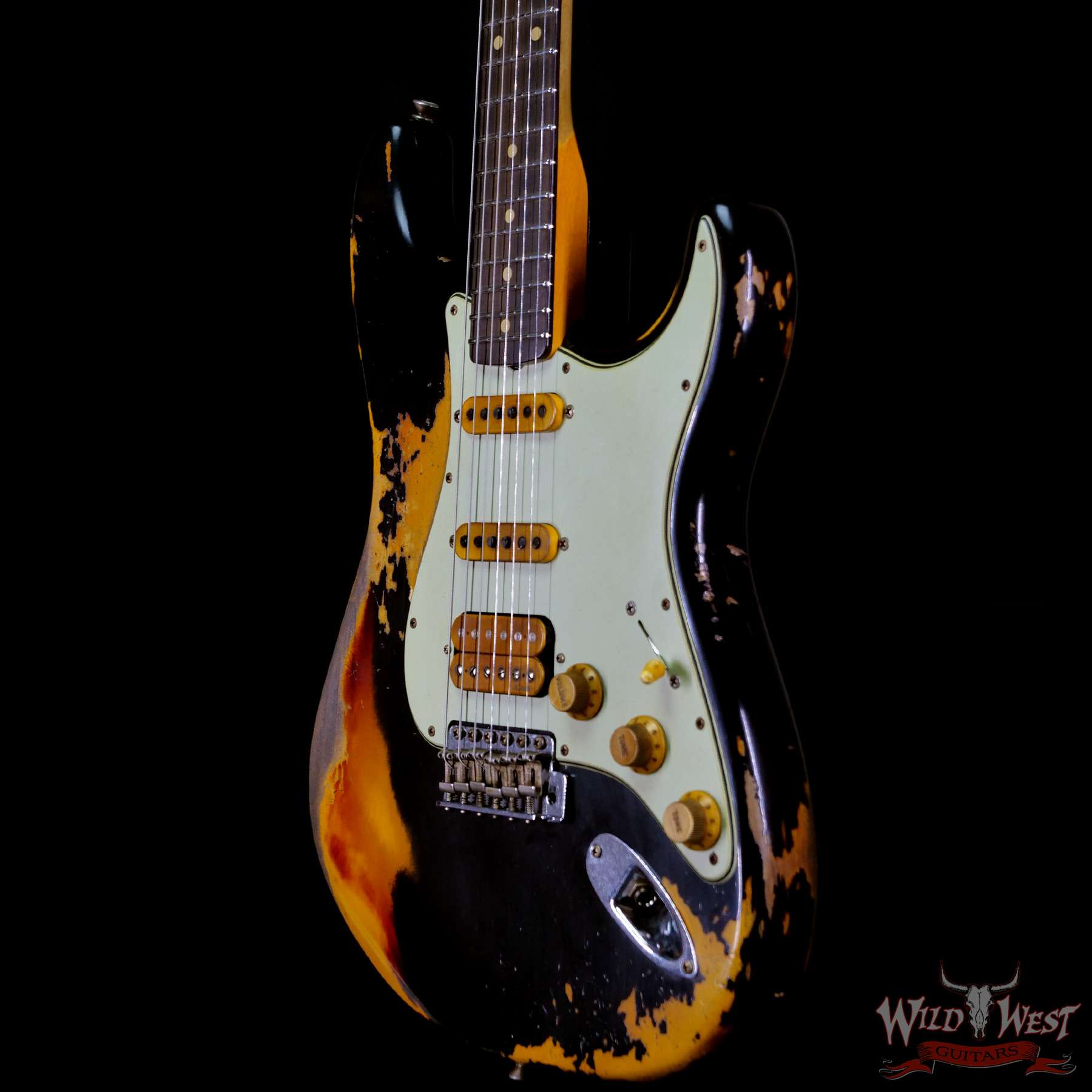 fendercs-blii-rw21-3ts-r111150-br__wwg.jpg Fender Custom Shop Wild West Black Lightning 2.0 Stratocaster HSS Heavy Relic Rosewood Board 21 Frets 3 Tone Sunburst - Image 2