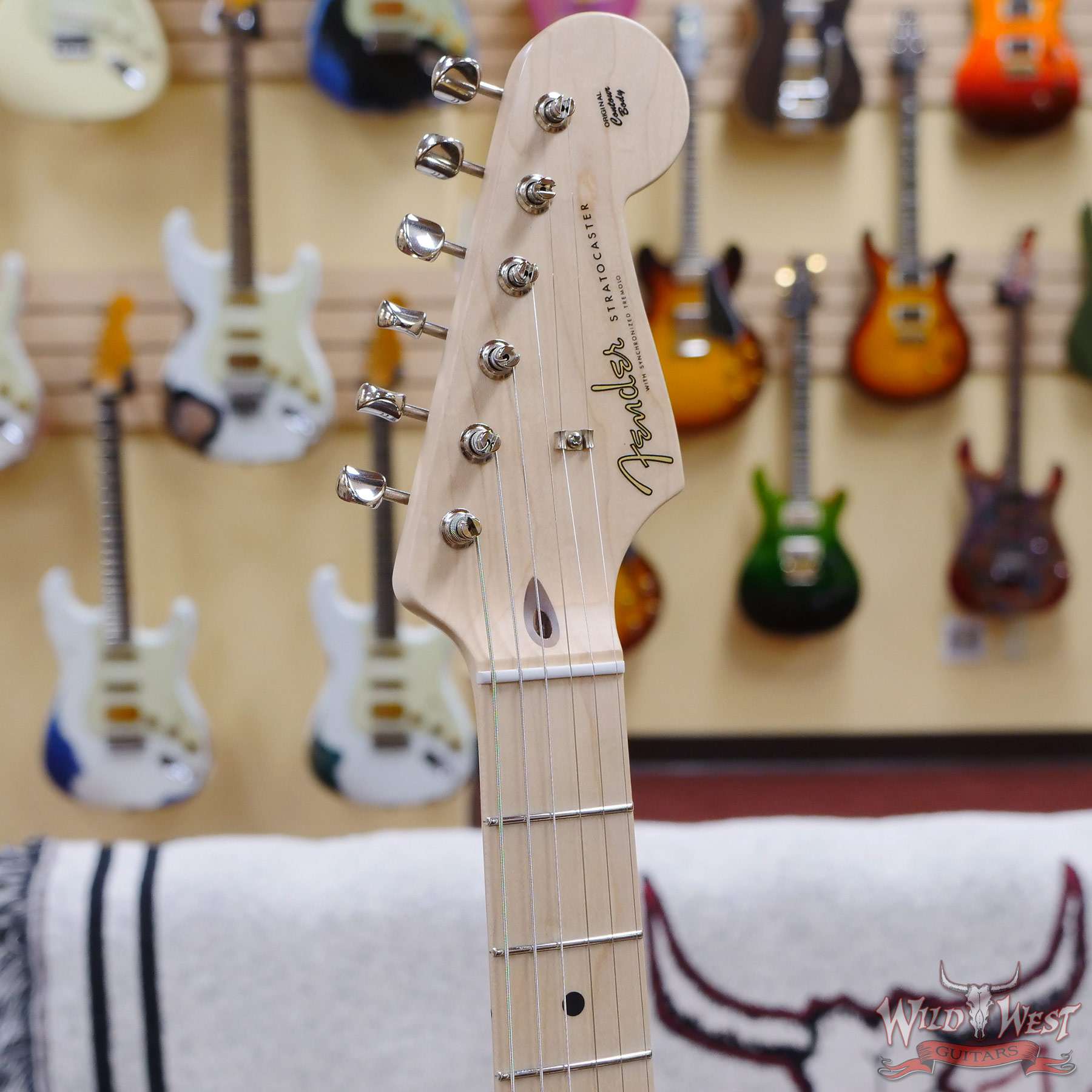 fendercs-claptonstrat-cz562939-d2__wwg.jpg Fender Custom Shop Eric Clapton Signature Stratocaster Maple Fingerboard NOS Midnight Blue - Image 7