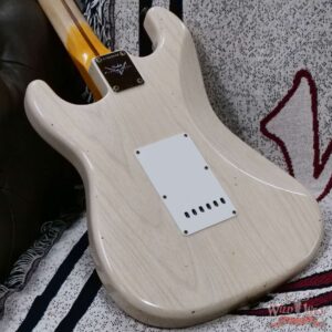 Fender Custom Shop Eric Clapton Signature Stratocaster Maple Fingerboard Journeyman Relic Aged White Blonde 8.05 LBS - Image 12