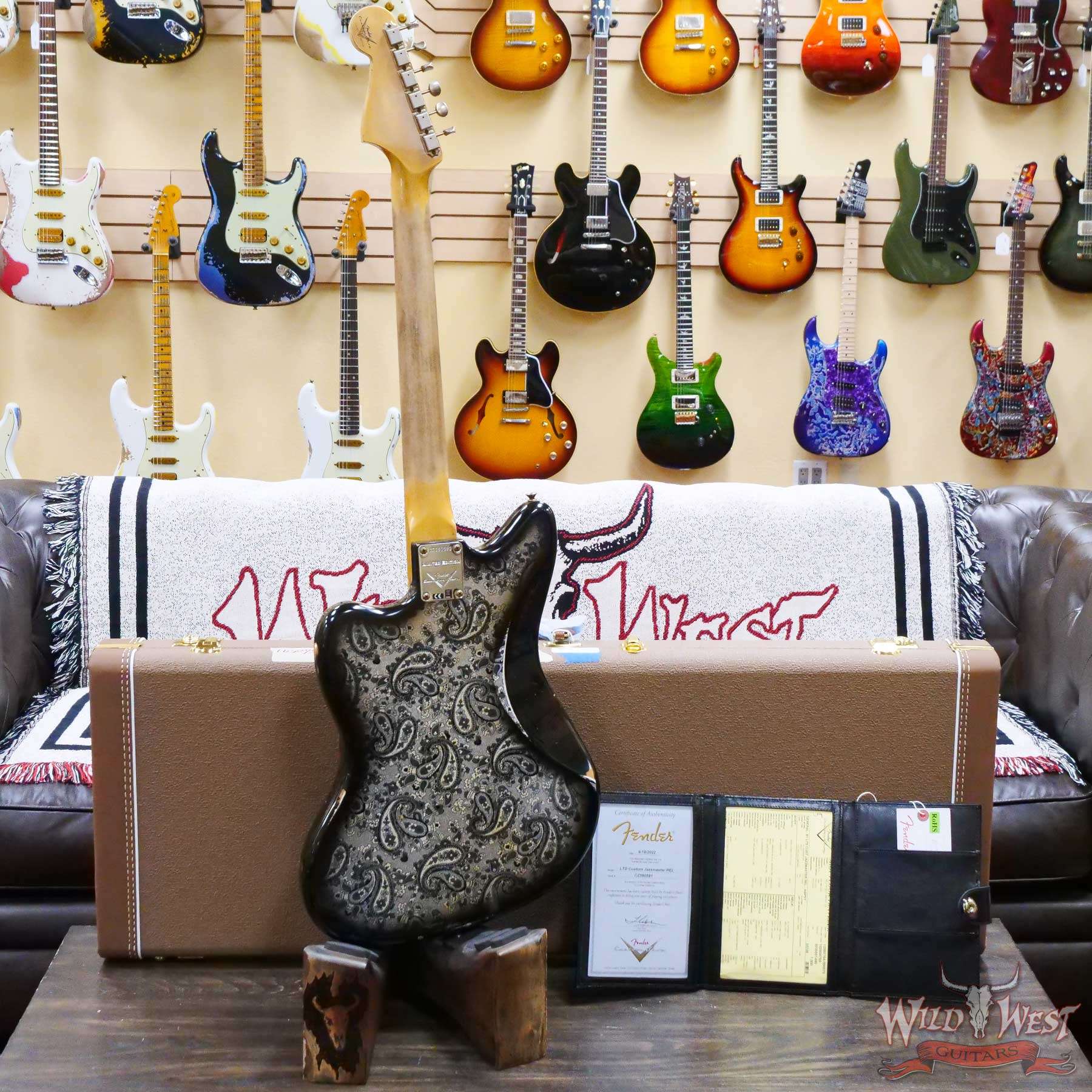 fendercs-customjazzmaster-cz560591-d5__wwg.jpg Fender Custom Shop Limited Edition Custom Jazzmaster Maple Fingerboard Relic Aged Black Paisley - Image 10