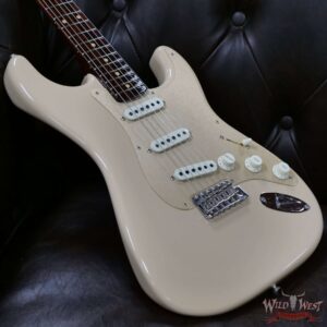 Fender Custom Shop LTD 1957 Stratocaster Rosewood Neck DLX Closet Classic Hand-Wound Pickups Desert Sand - Image 8