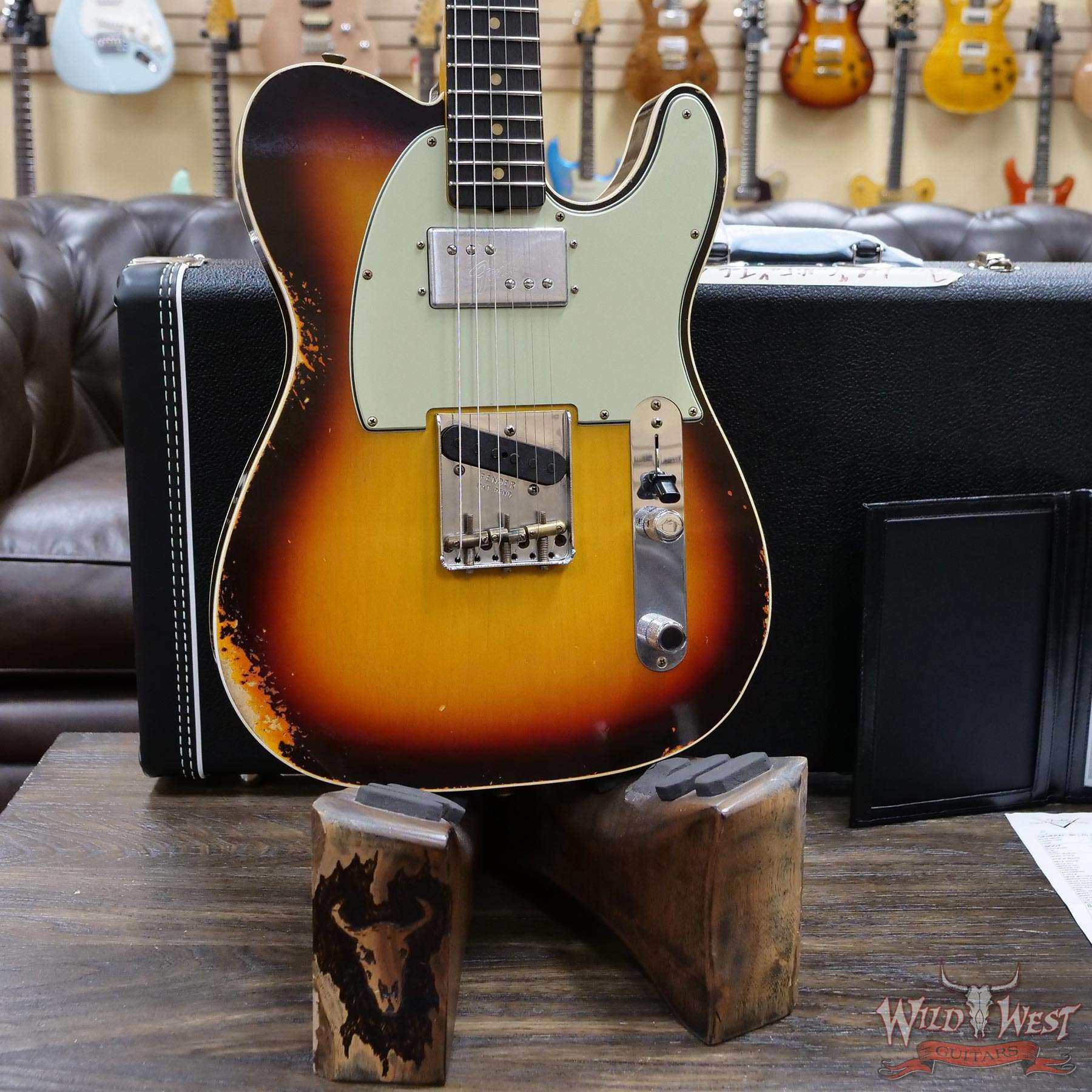 fendercs-cz553280-d3__wwg.jpg Fender Custom Shop Limited Edition Cunife Telecaster Custom Relic Rosewood Faded Aged Chocolate 3-Color Sunburst - Image 8