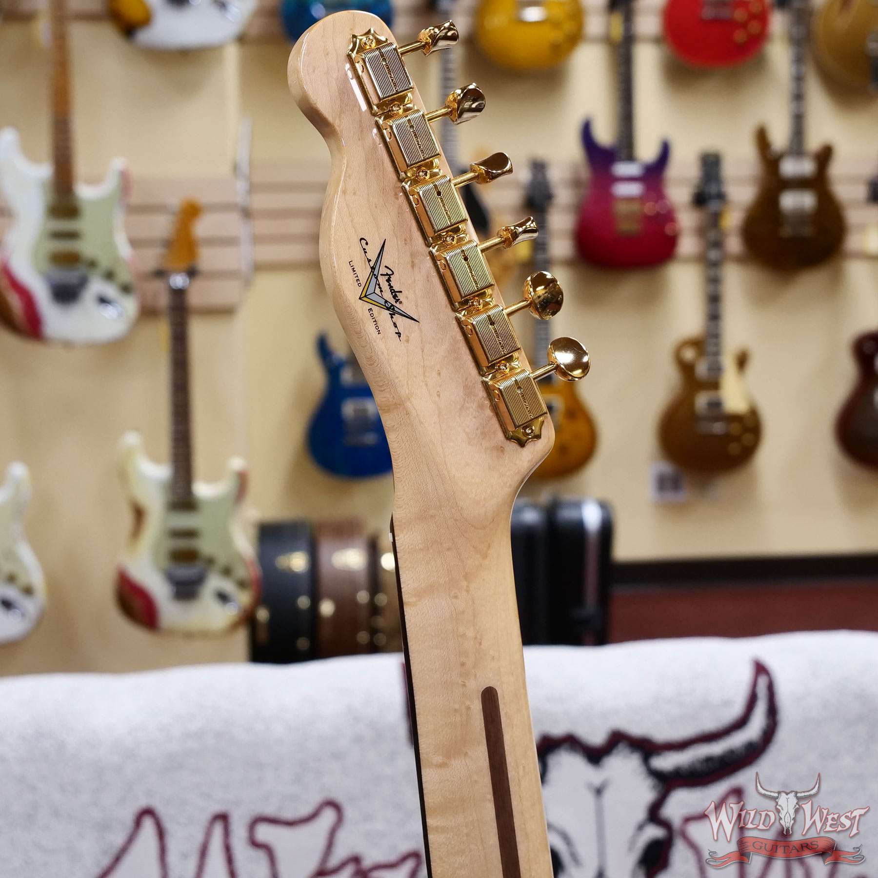 fendercs-cz563377-d6__wwg.jpg Fender Custom Shop Wild West Guitars Exclusive John 5 “Goldie” Telecaster HH NOS Frost Gold # 12 of 20 - Image 11