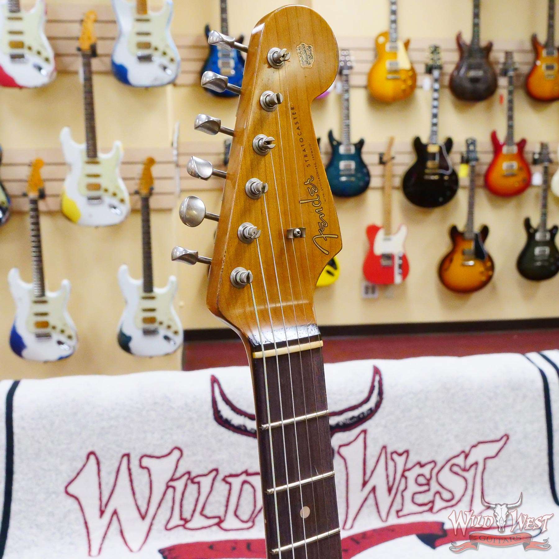 fendercs-cz569051-d2__wwg-1.jpg Fender Custom Shop Limited Edition 1959 59’ Roasted Stratocaster Heavy Relic Aged Black - Image 7