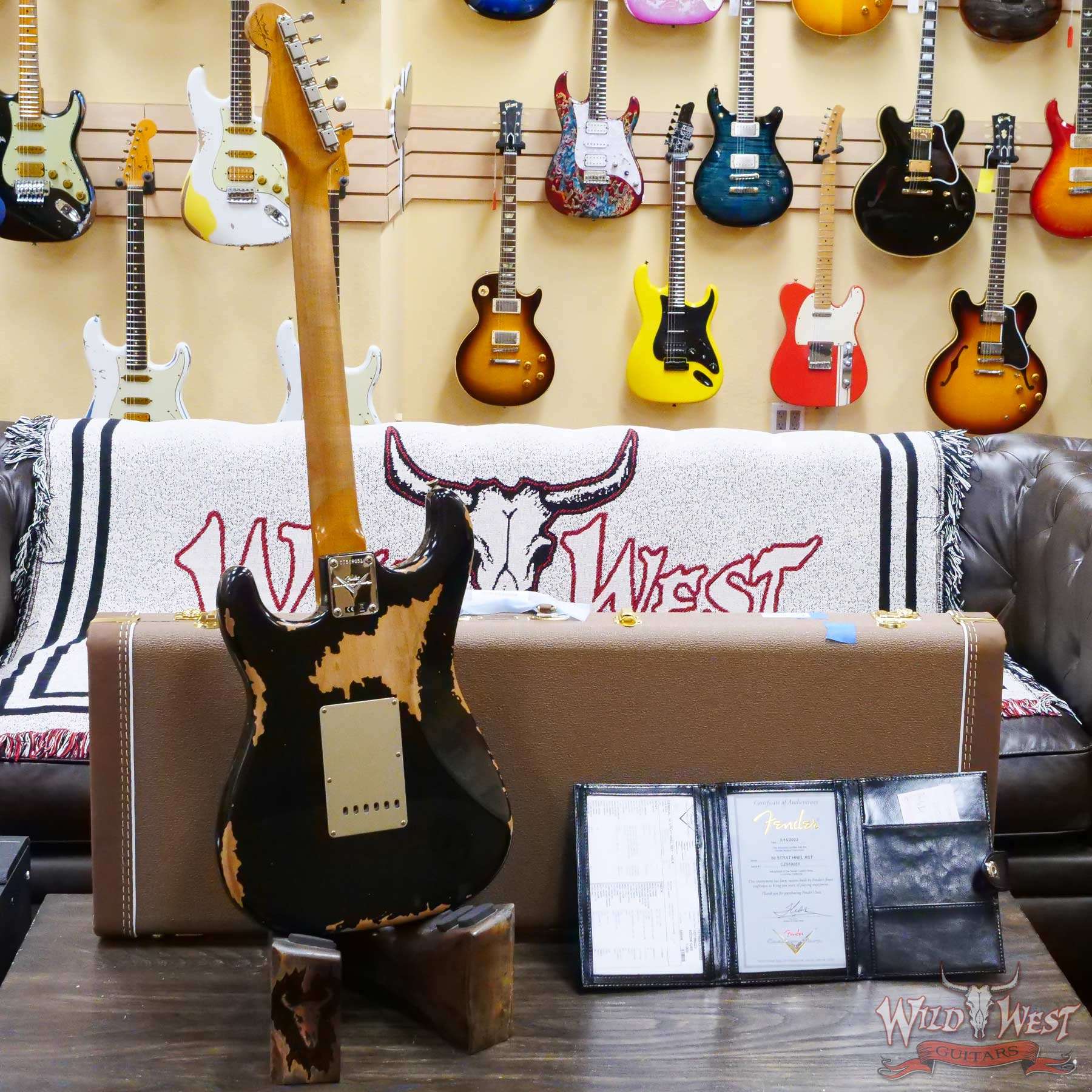 fendercs-cz569051-d5__wwg-1.jpg Fender Custom Shop Limited Edition 1959 59’ Roasted Stratocaster Heavy Relic Aged Black - Image 10
