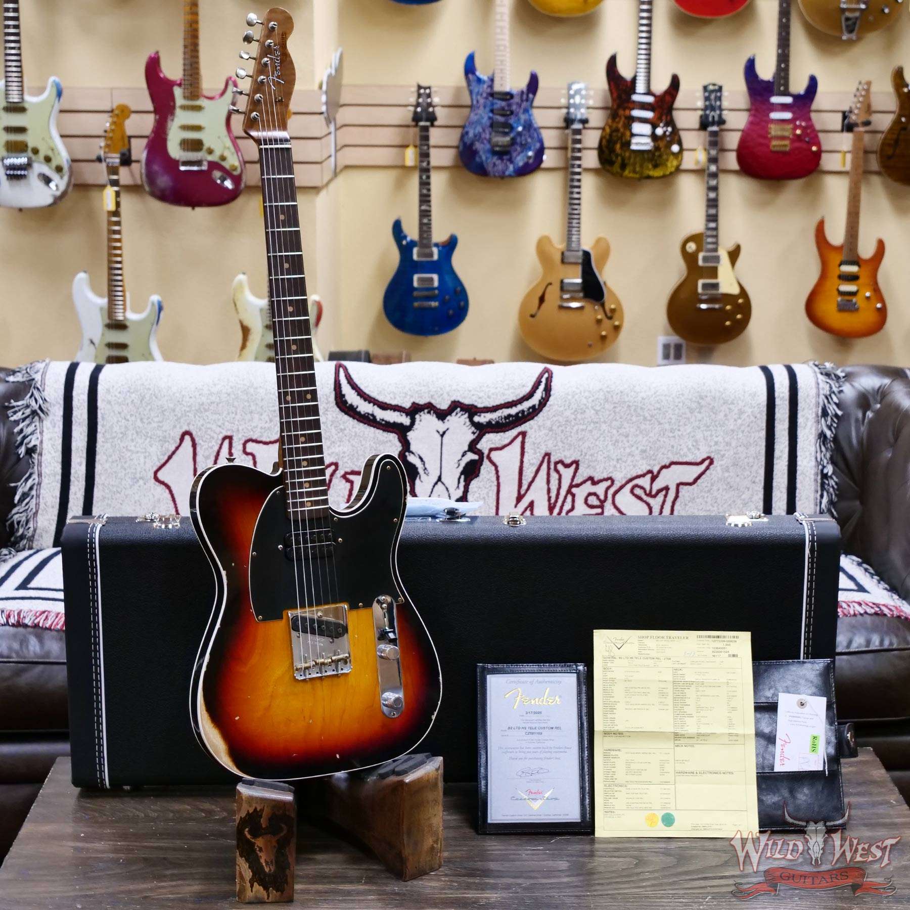 fendercs-cz581159-d1__wwg.jpg Fender Custom Shop Limited Edition 1963 HS Telecaster Custom Josefina Hand-Wound Pickups Relic 3 Tone Sunburst 6.90 lbs - Image 6