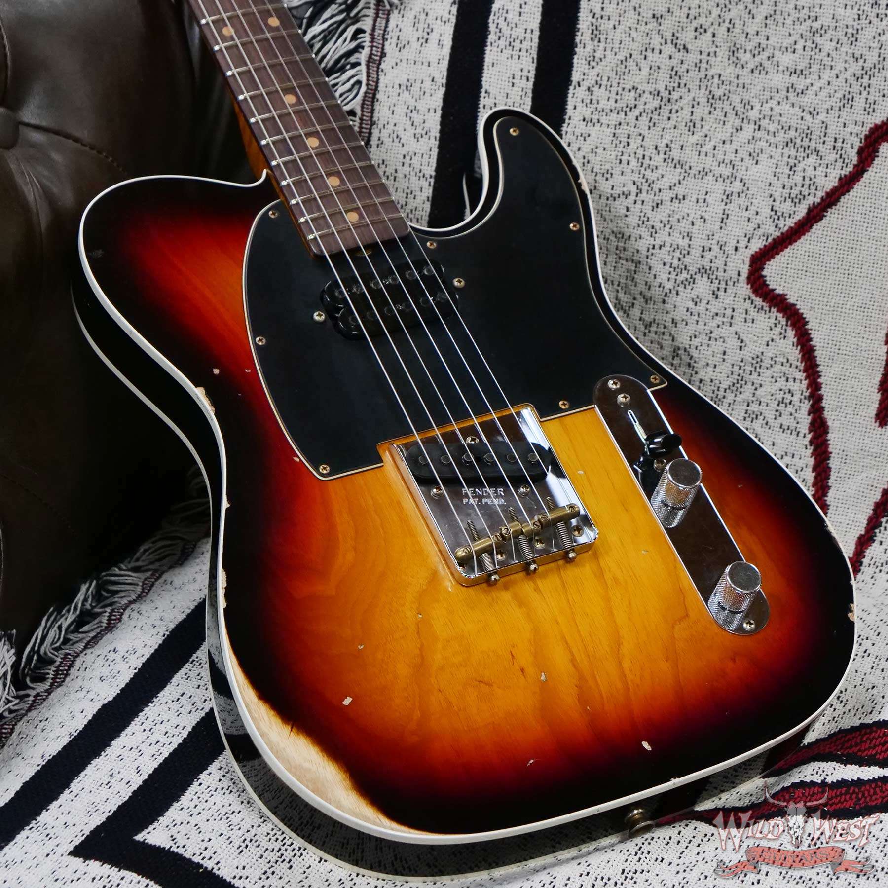 fendercs-cz581159-d3__wwg.jpg Fender Custom Shop Limited Edition 1963 HS Telecaster Custom Josefina Hand-Wound Pickups Relic 3 Tone Sunburst 6.90 lbs - Image 8