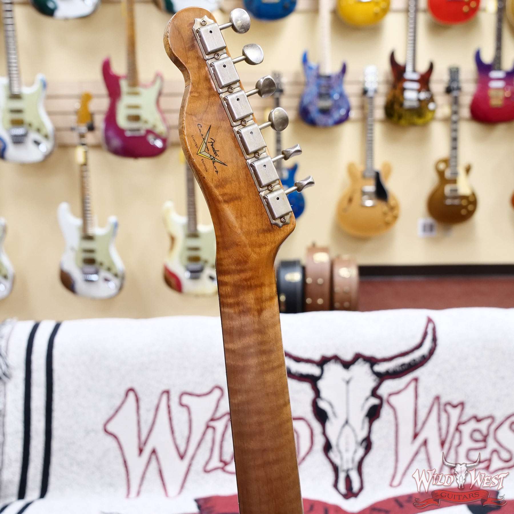 fendercs-cz581159-d6__wwg.jpg Fender Custom Shop Limited Edition 1963 HS Telecaster Custom Josefina Hand-Wound Pickups Relic 3 Tone Sunburst 6.90 lbs - Image 11
