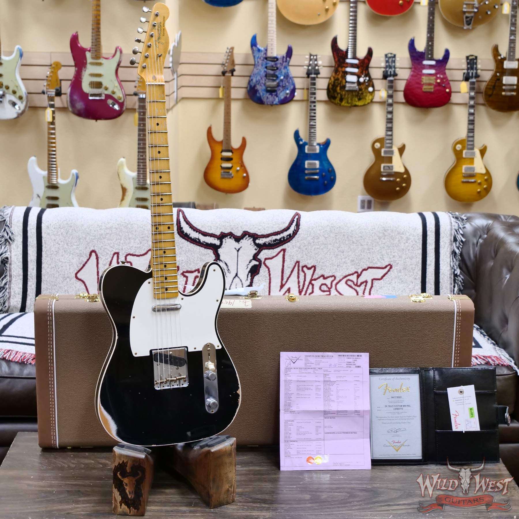 fendercs-cz585773-d1__wwg.jpg Fender Custom Shop 1959 Telecaster Custom Maple Neck Relic Aged Black 7.30 lbs - Image 6