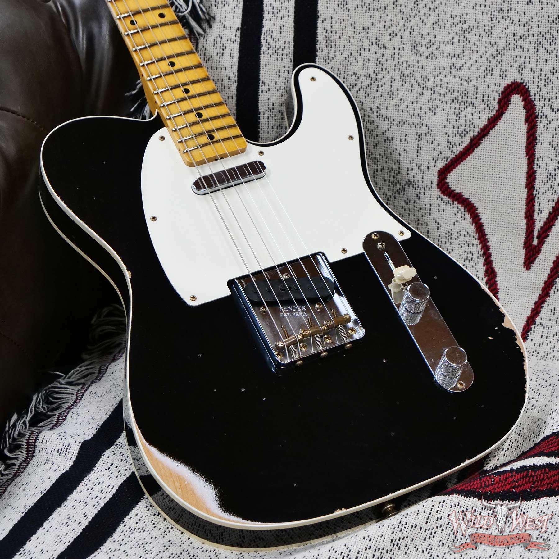 fendercs-cz585773-d3__wwg.jpg Fender Custom Shop 1959 Telecaster Custom Maple Neck Relic Aged Black 7.30 lbs - Image 8
