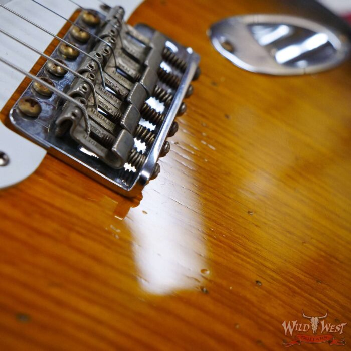 Fender Custom Shop Eric Clapton Signature Stratocaster Maple Fingerboard Journeyman Relic 2 Tone Sunburst - Image 9