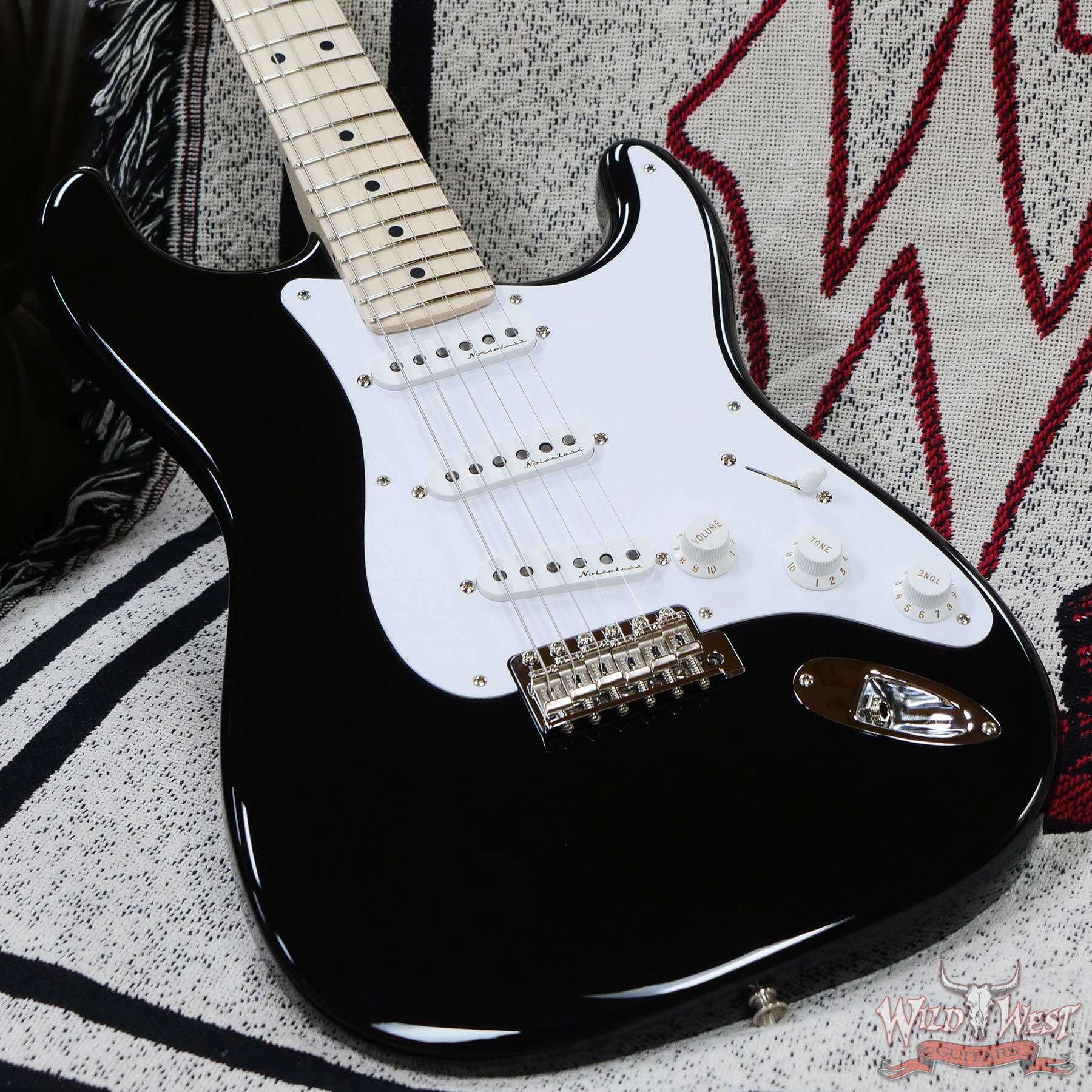 fendercs-ericclaptonstrat-nos-blk-cz562284-d3__wwg.jpg Fender Custom Shop Eric Clapton Signature Stratocaster Maple Fingerboard NOS Black - Image 8