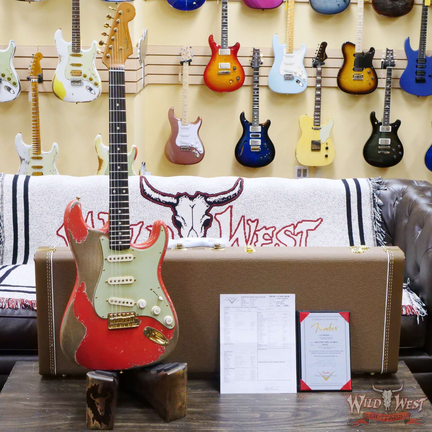 fendercs-lp0123-d1__wwg.jpg Fender Custom Shop Levi Perry Masterbuilt 1962 Stratocaster Brazilian Rosewood Board Heavy Relic Fiesta Red with Gold Hardware - Image 6