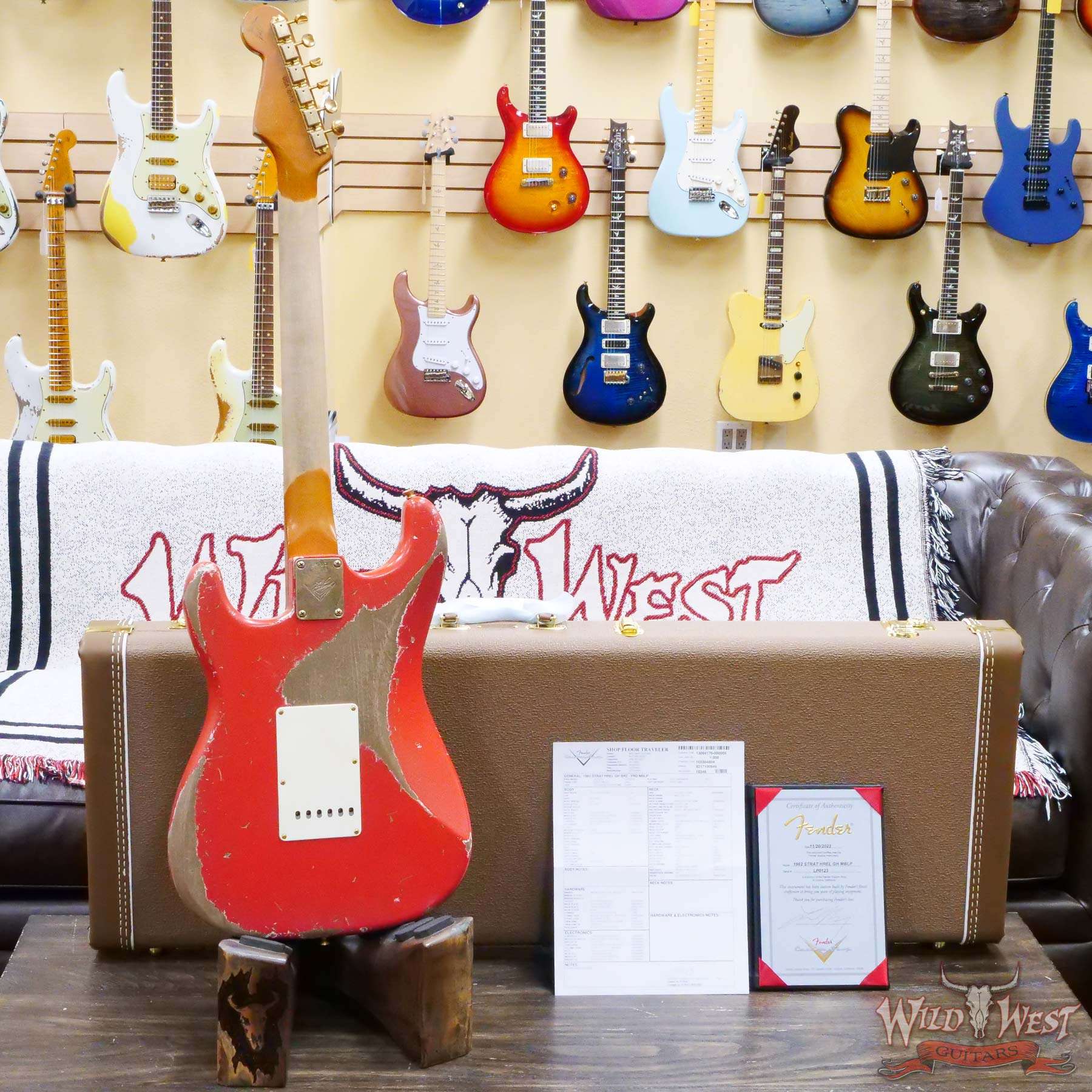 fendercs-lp0123-d5__wwg.jpg Fender Custom Shop Levi Perry Masterbuilt 1962 Stratocaster Brazilian Rosewood Board Heavy Relic Fiesta Red with Gold Hardware - Image 10