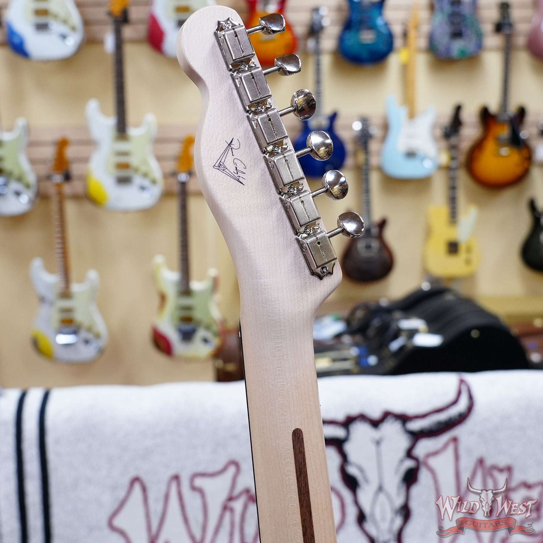 fendercs-mbdg-cz573252-d5__wwg.jpg Fender Custom Shop Dennis Galuszka Masterbuilt Telecaster Ebony Fingerboard Novak Filtertron Pickups NOS Orange 6.35 LBS - Image 10