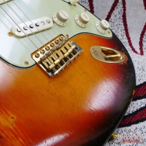 Fender Custom Shop Dale Wilson Masterbuilt 1960 Stratocaster Brazilian Rosewood Fingerboard Relic 3 Tone Sunburst with Gold Hardware - Image 10