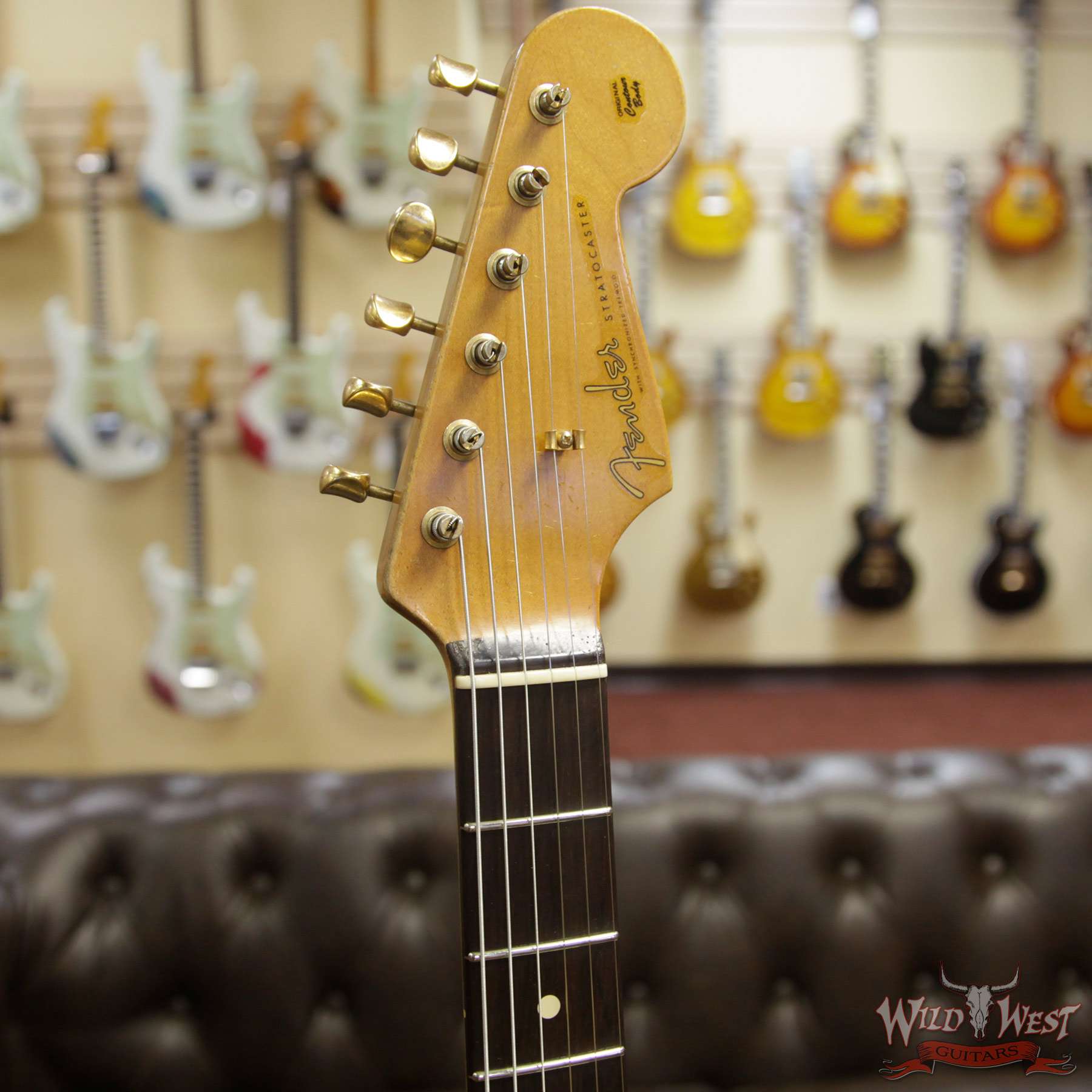 fendercs-mbdw-1960stratrelicbrz-black-cz537887-hf__wwg.jpg Fender Custom Shop Dale Wilson Masterbuilt 1960 Stratocaster Brazilian Rosewood Slab Board Heavy Relic Black - Image 7