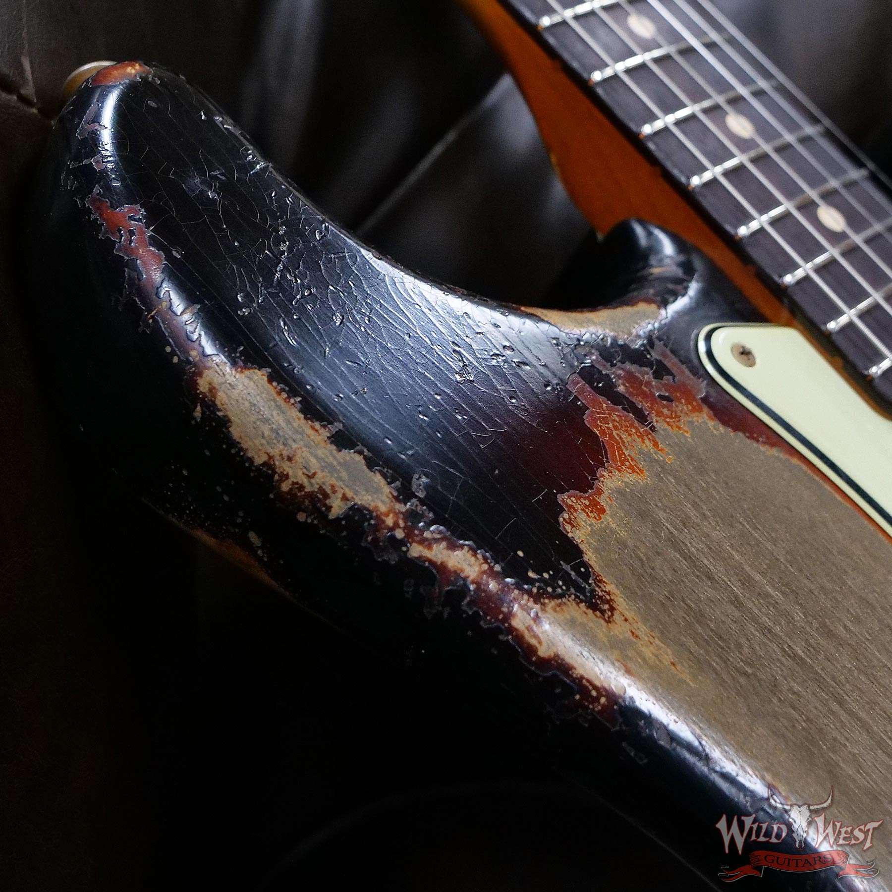 fendercs-mbdw-1961strat-cz553597-d4__wwg.jpg Fender Custom Shop Dale Wilson Masterbuilt 1961 Stratocaster Josefina Hand-Wound Pickups Heavy Relic 3 Tone Sunburst - Image 9
