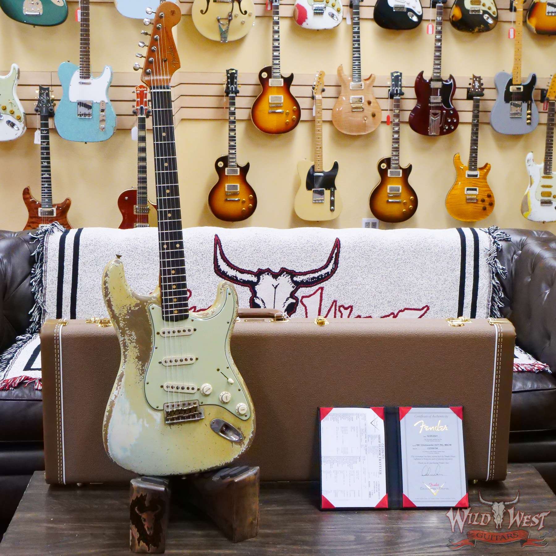 fendercs-mbdw-cz556154-d1__wwg.jpg Fender Custom Shop Dale Wilson Masterbuilt 1961 Stratocaster Heavy Relic Super Faded Sonic Blue - Image 6
