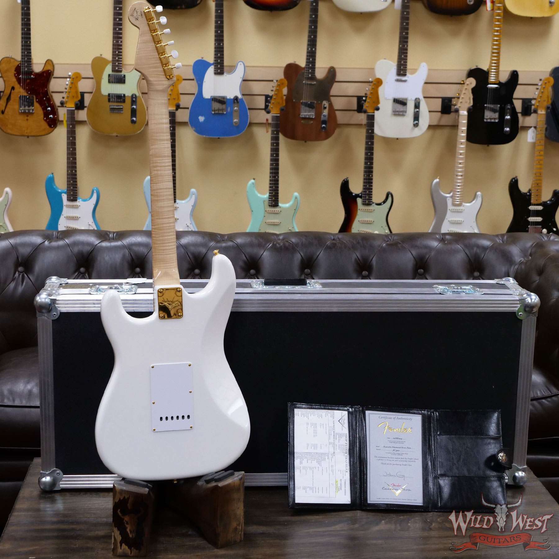 fendercs-mbjc-australiamermaid-jc3507-1d3__wwg.jpg Fender Custom Shop Australia Mermaid Stratocaster Masterbuilt by John Cruz painted by Pamelina with Painting - Image 12