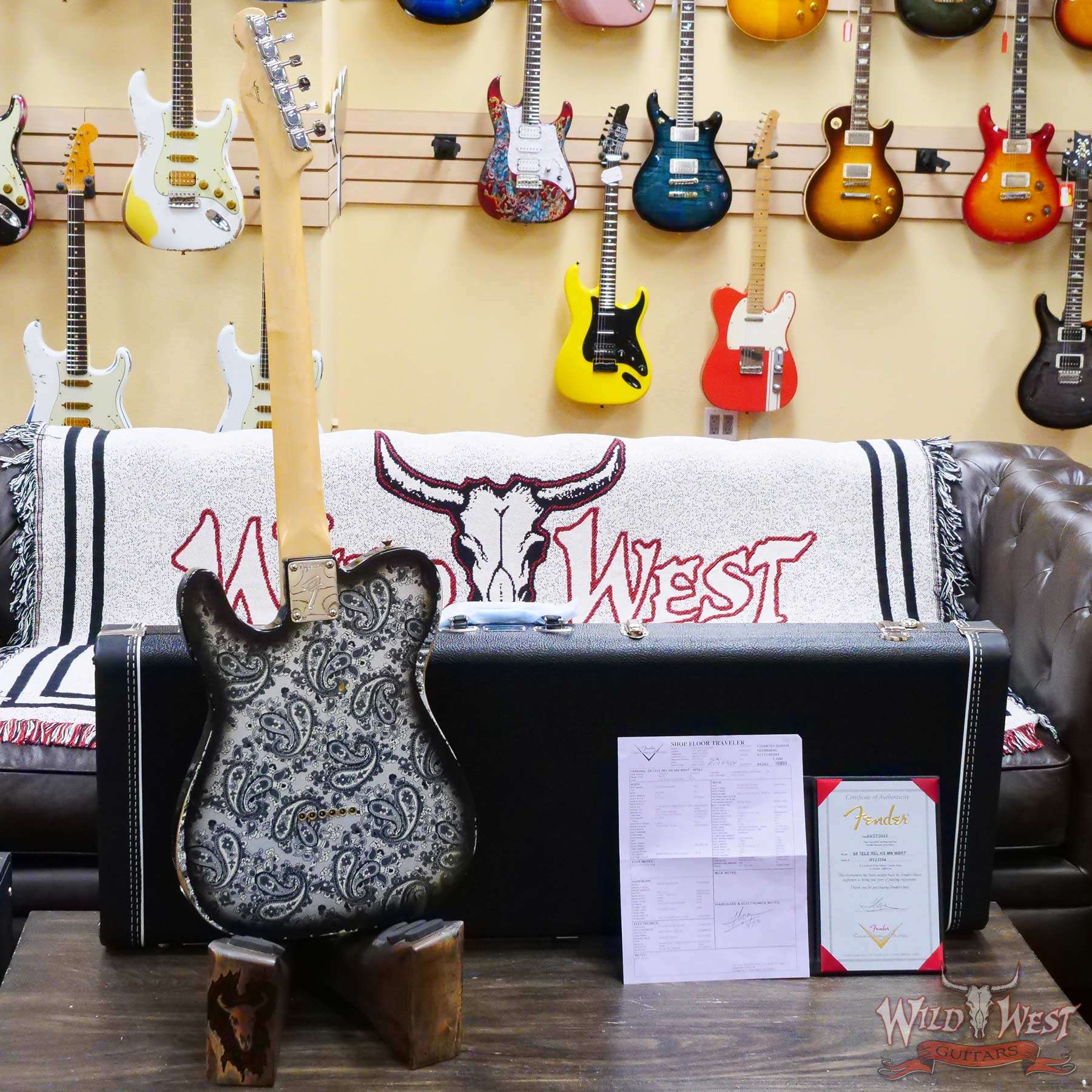 fendercs-mbrt-1968tele-r123354-d4__wwg.jpg Fender Custom Shop Ron Thorn Masterbuilt 1968 Telecaster HS Maple Fingerboard Relic Black Paisley - Image 9