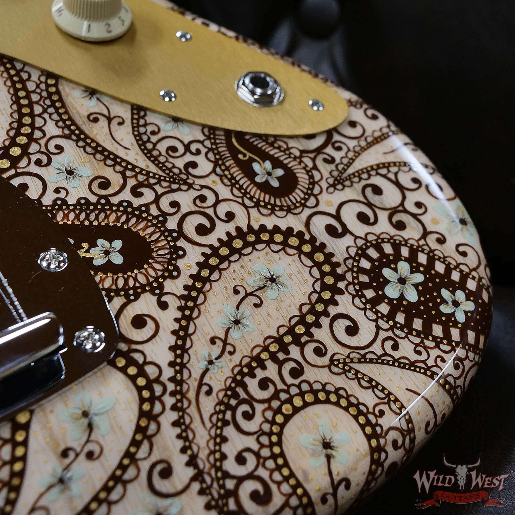 fendercs-mbrt-jazzmasternos-r109171-d4__wwg.jpg Fender Custom Shop Ron Thorn Masterbuilt Melvina Lace Jazzmaster Hand Painted by Sarah Gallenberger Josefina Hand-wound Pickups (One of A Kind) - Image 9