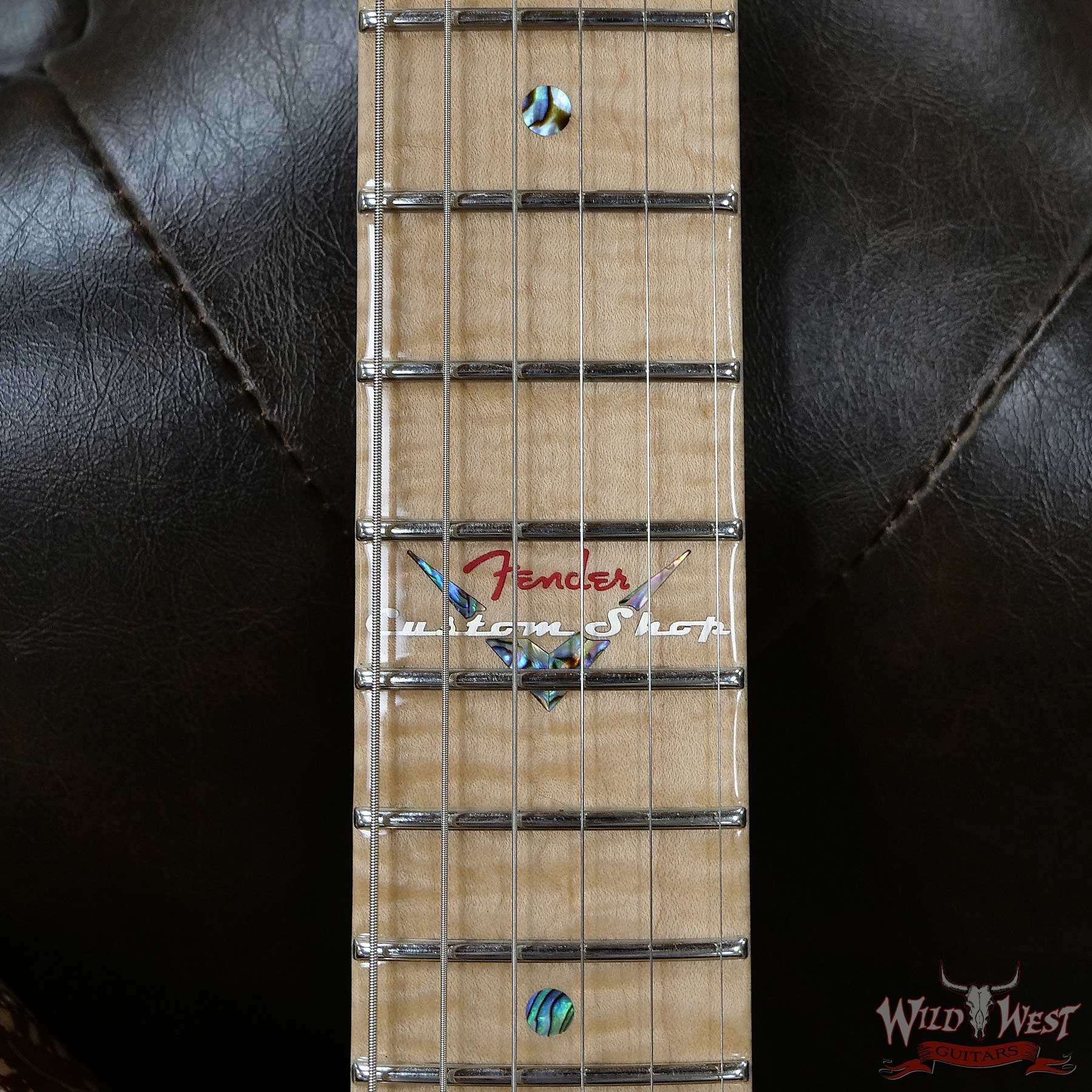 fendercs-mbrt-jazzmasternos-r109171-d5__wwg.jpg Fender Custom Shop Ron Thorn Masterbuilt Melvina Lace Jazzmaster Hand Painted by Sarah Gallenberger Josefina Hand-wound Pickups (One of A Kind) - Image 10