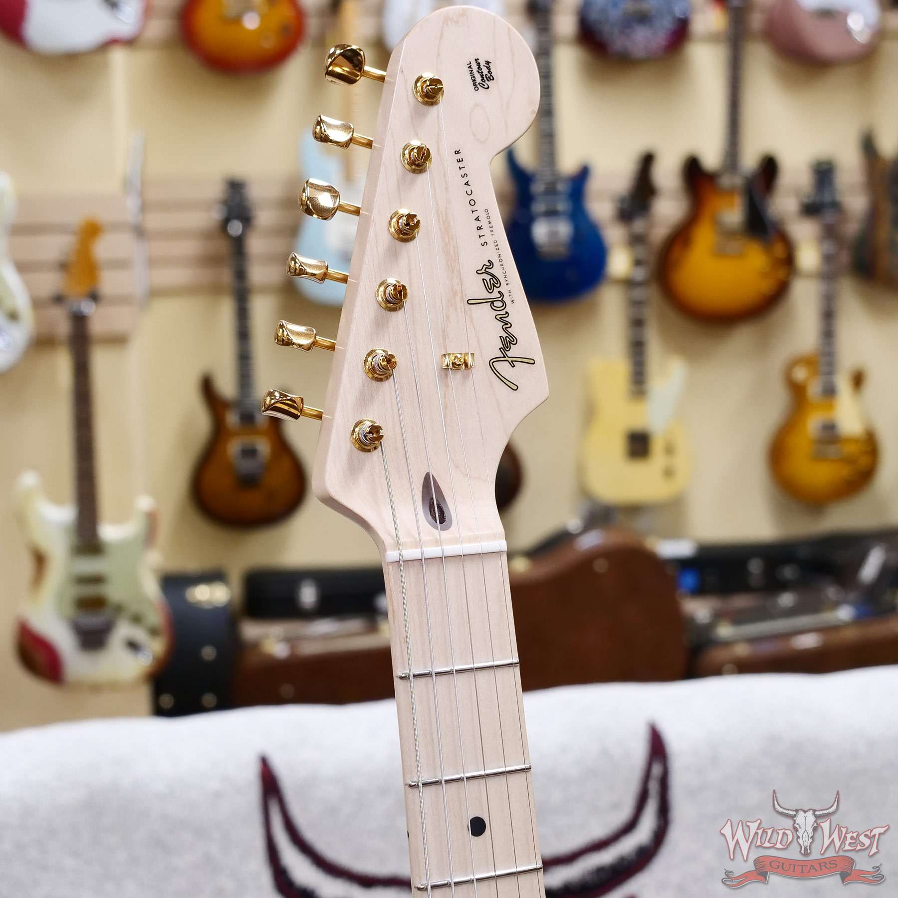 fendercs-mbtk-cz573869-d2__wwg.jpg Fender Custom Shop Todd Krause Masterbuilt Eric Clapton Signature Stratocaster NOS Gold Leaf 7.65 LBS - Image 7