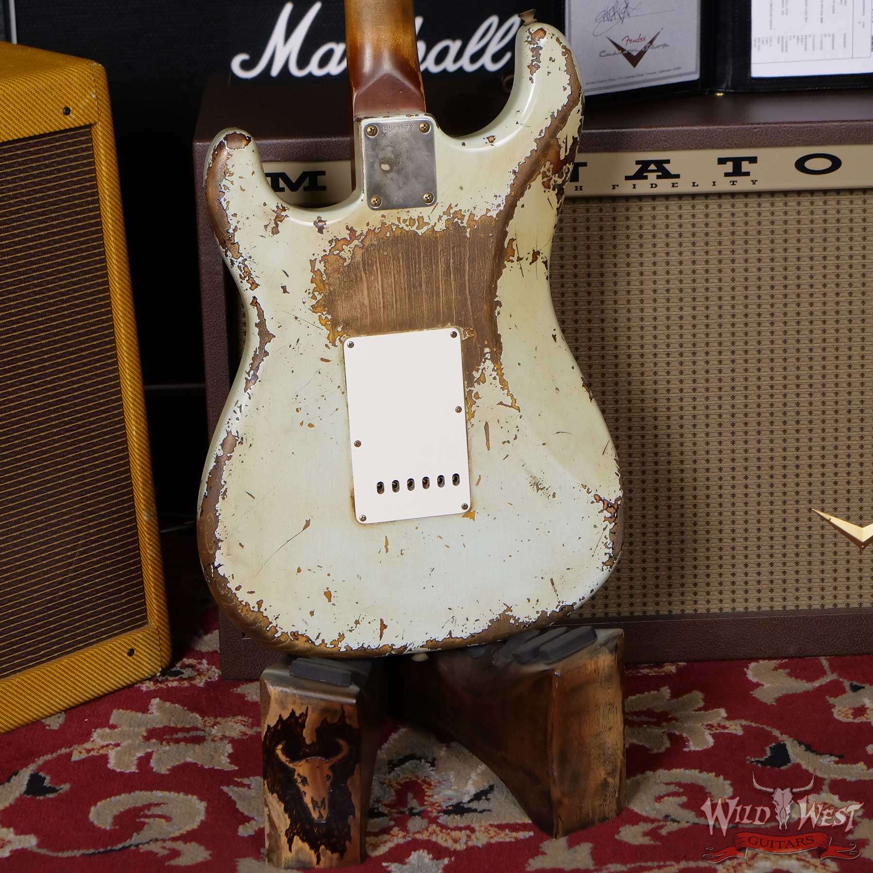 fendercs-mbvvt-1961strathr-r103572-d4__wwg.jpg Fender Custom Shop Vincent Van Trigt Masterbuilt 1961 Stratocaster Heavy Relic Sonic Blue over 3 Tone Sunburst Hand-Wound Pickups - Image 12